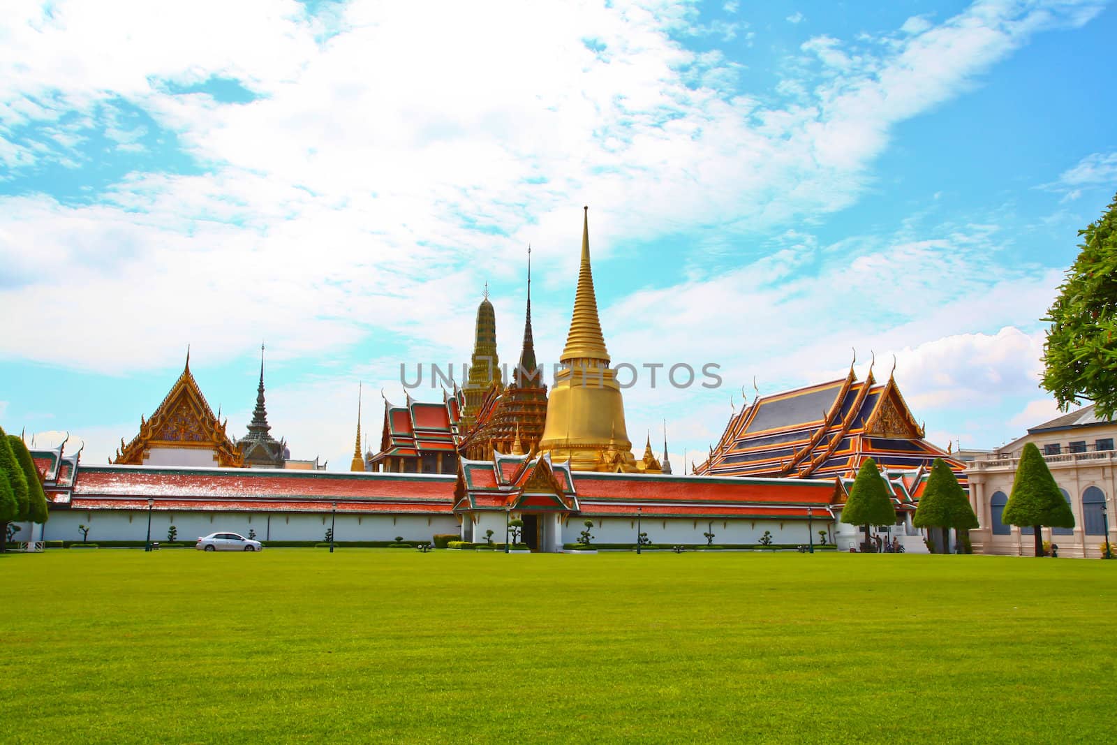 temple thailand by Photoguide