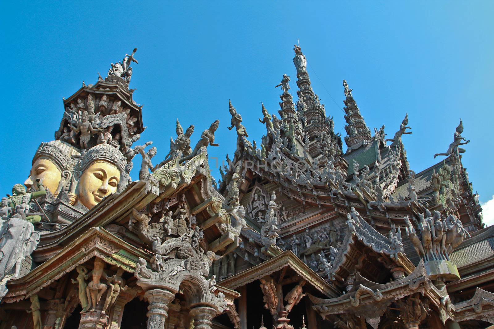 sanctuary of truth in Chonburi thailan by Photoguide
