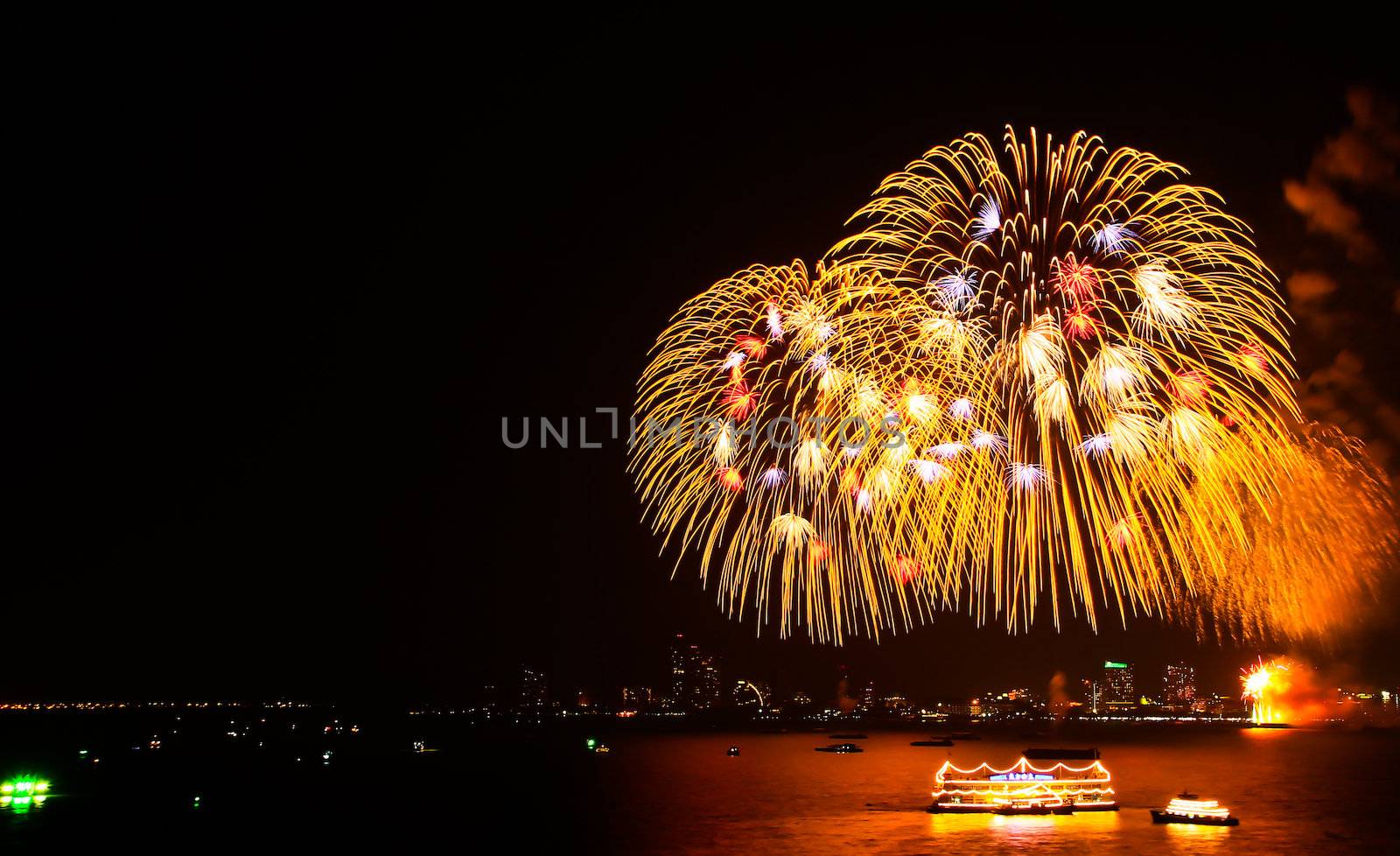 fireworks beautiful in pattaya thailand by Photoguide
