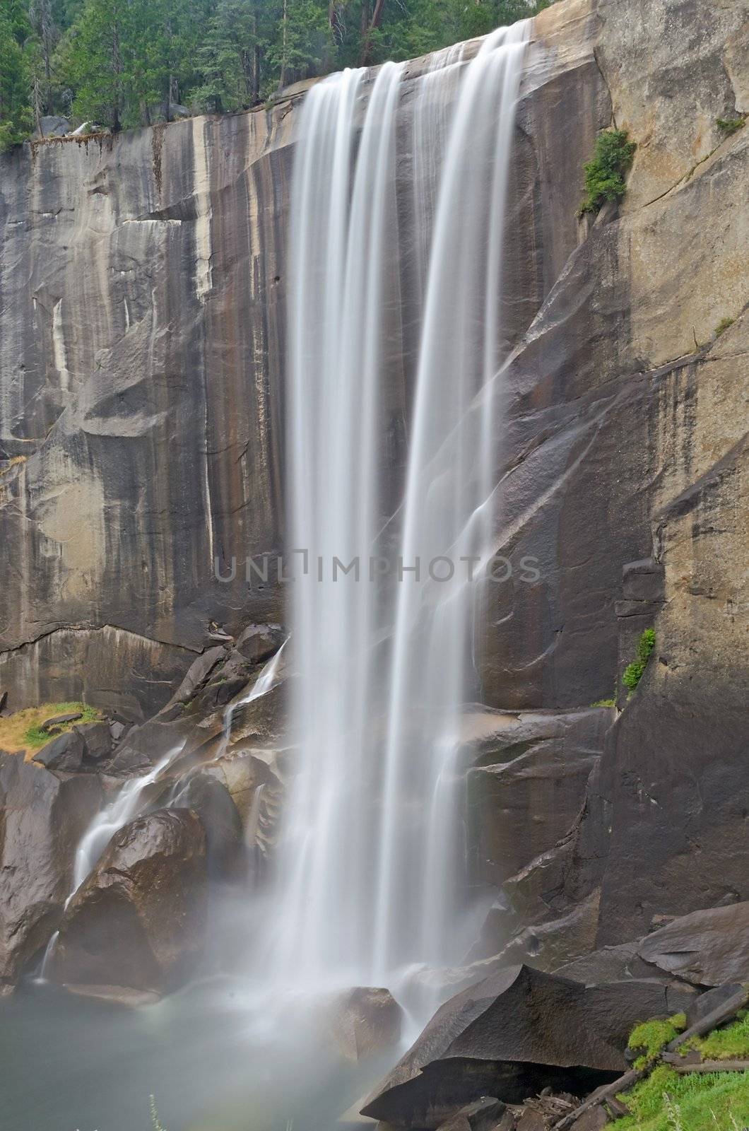 Waterfall by marcorubino