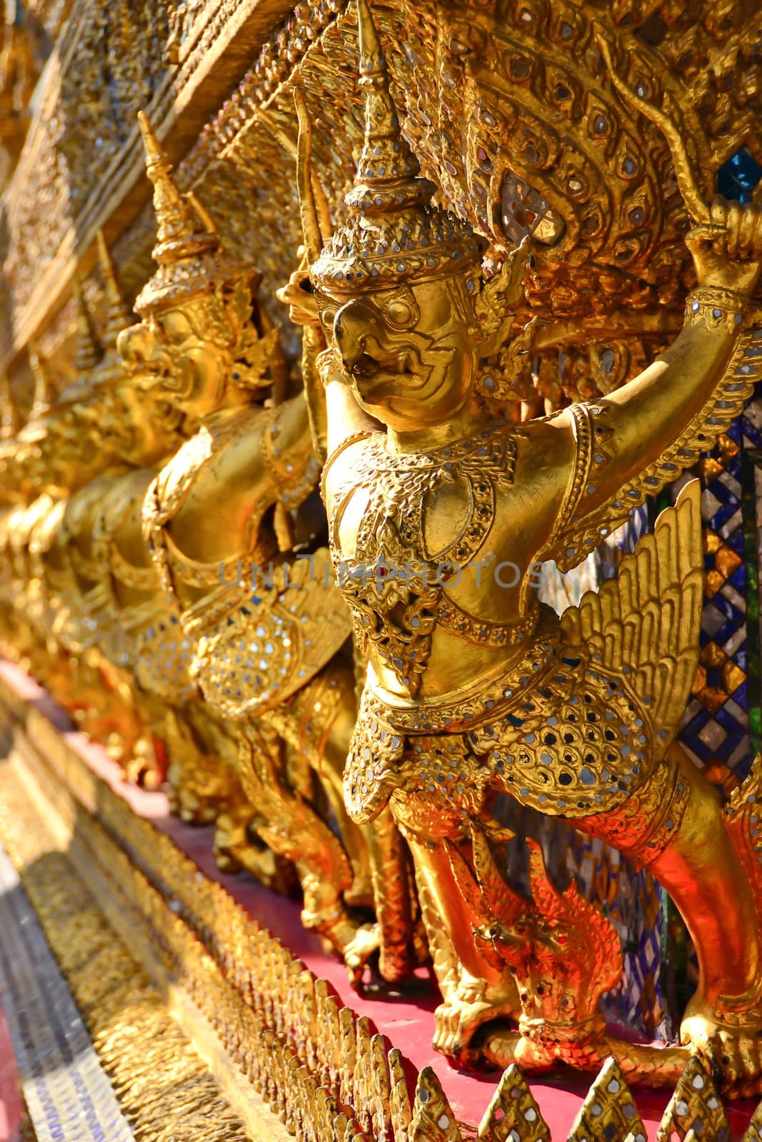 Garuda at wat pra kaew in thailand by myibean