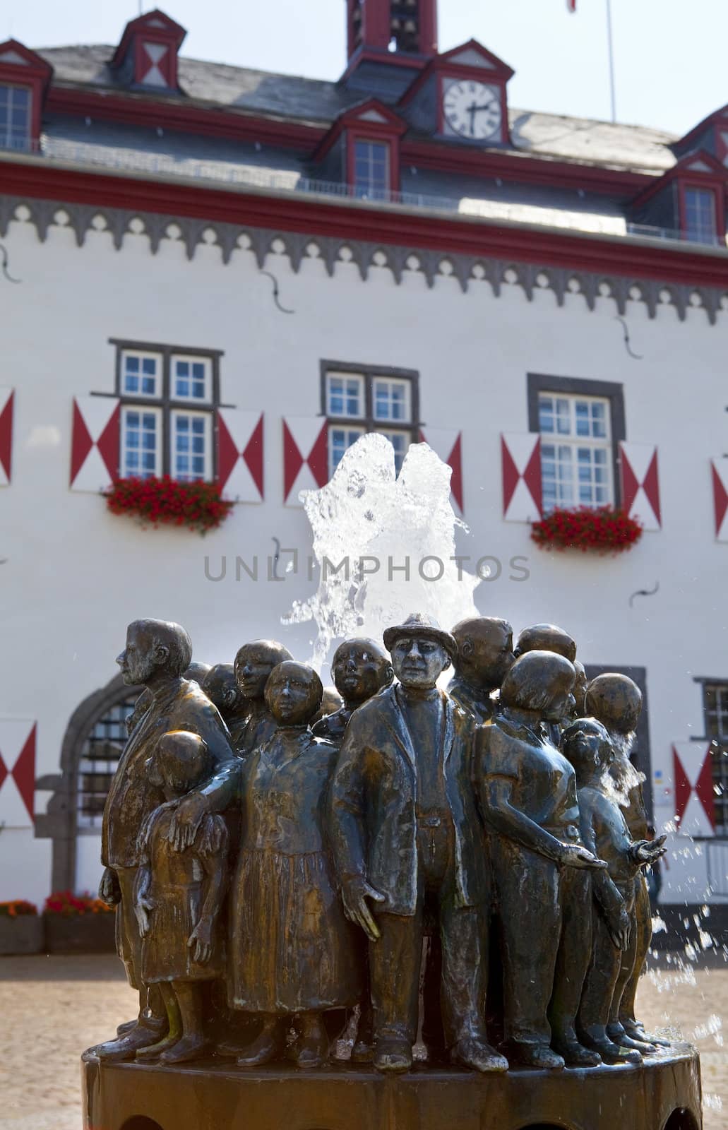 The Ratsbrunnen Fountain in front of the Town Hall in Linz am Rhein.