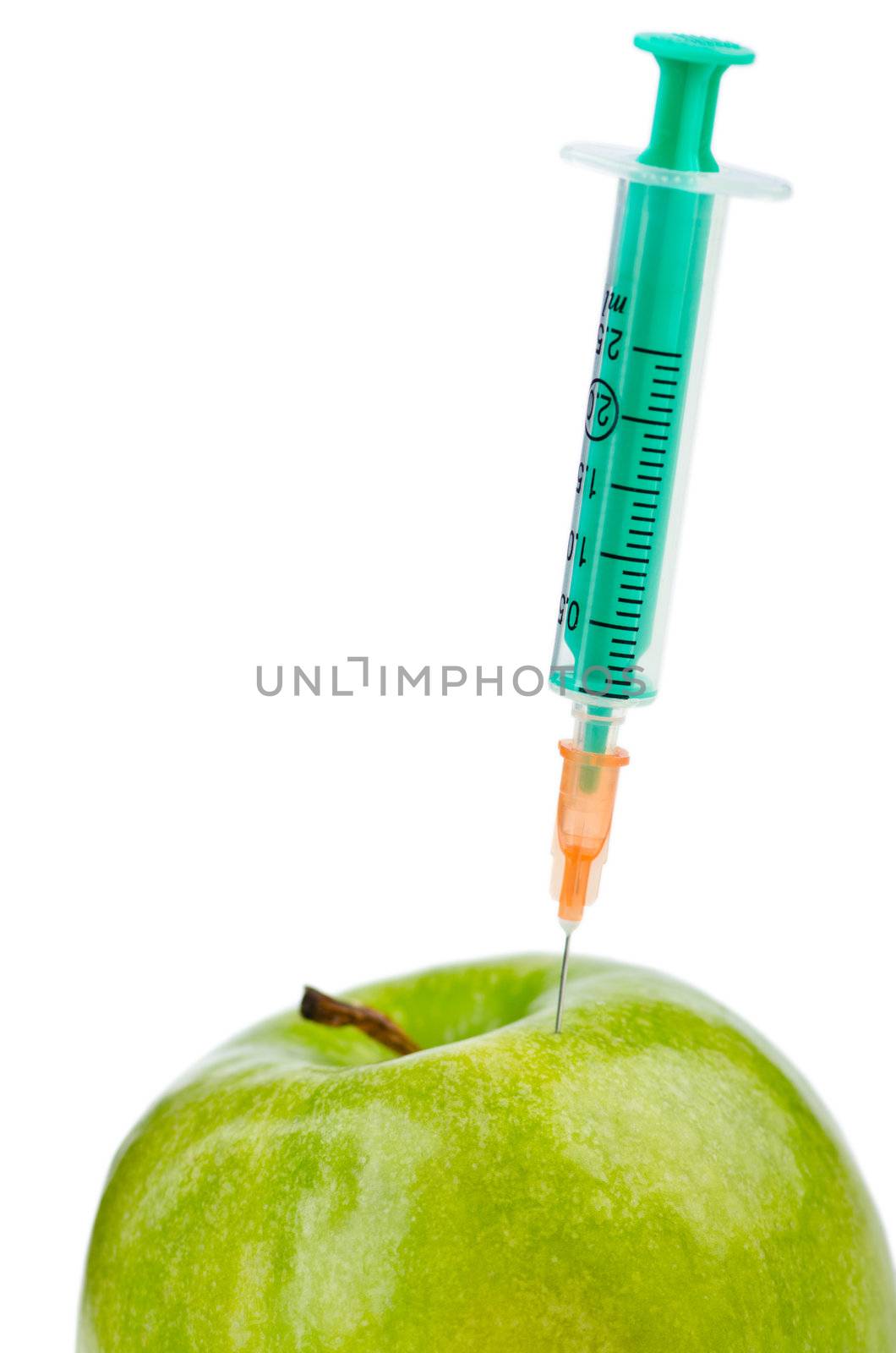 Experiment with apple and syringes by Elnur