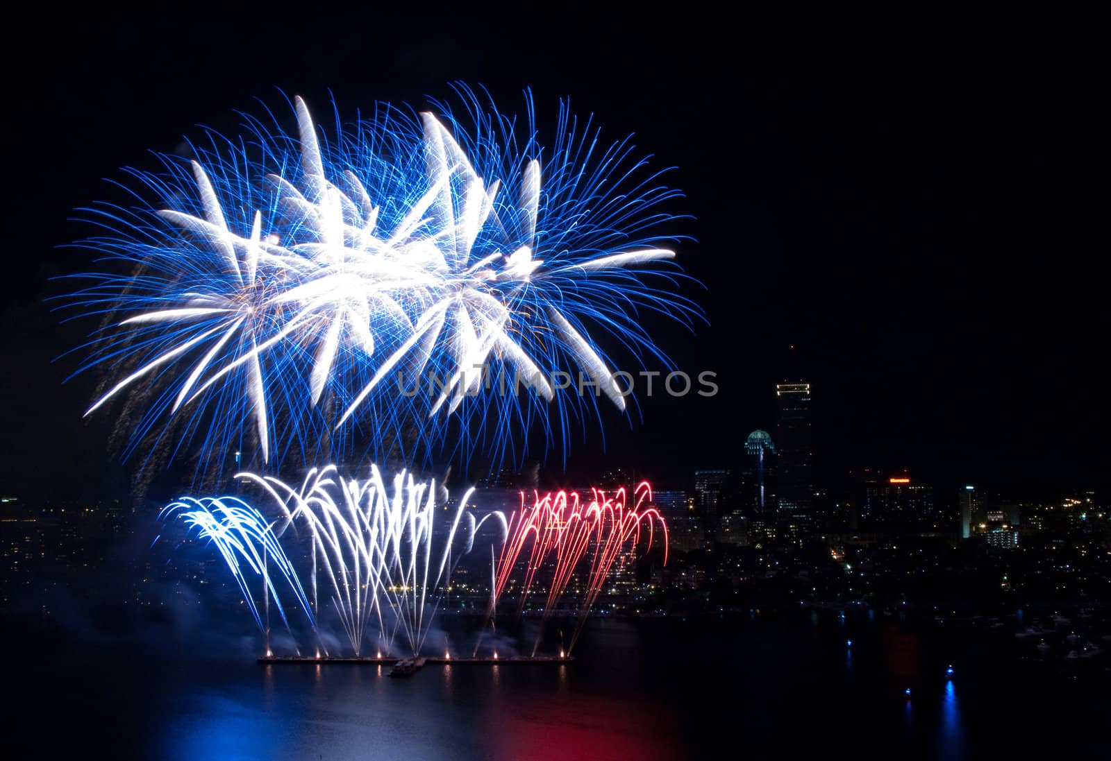 4th of July Fireworks in Boston by edan