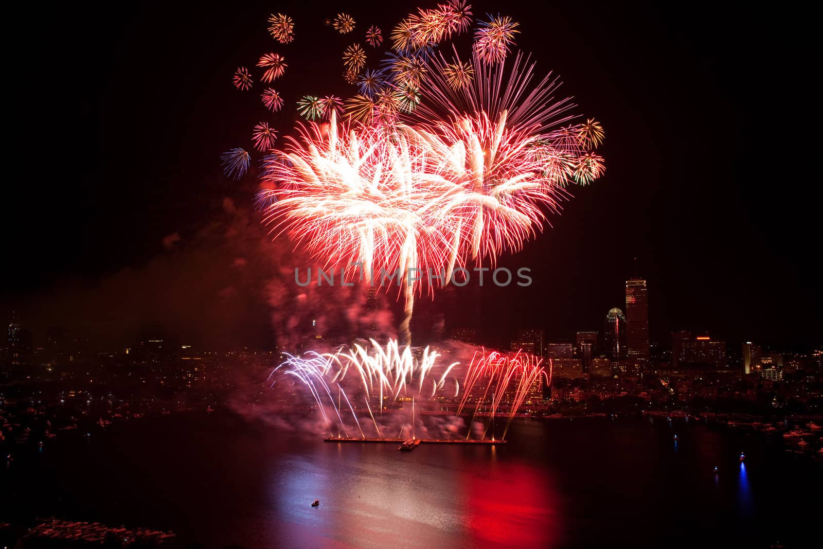 4th of July Fireworks in Boston by edan