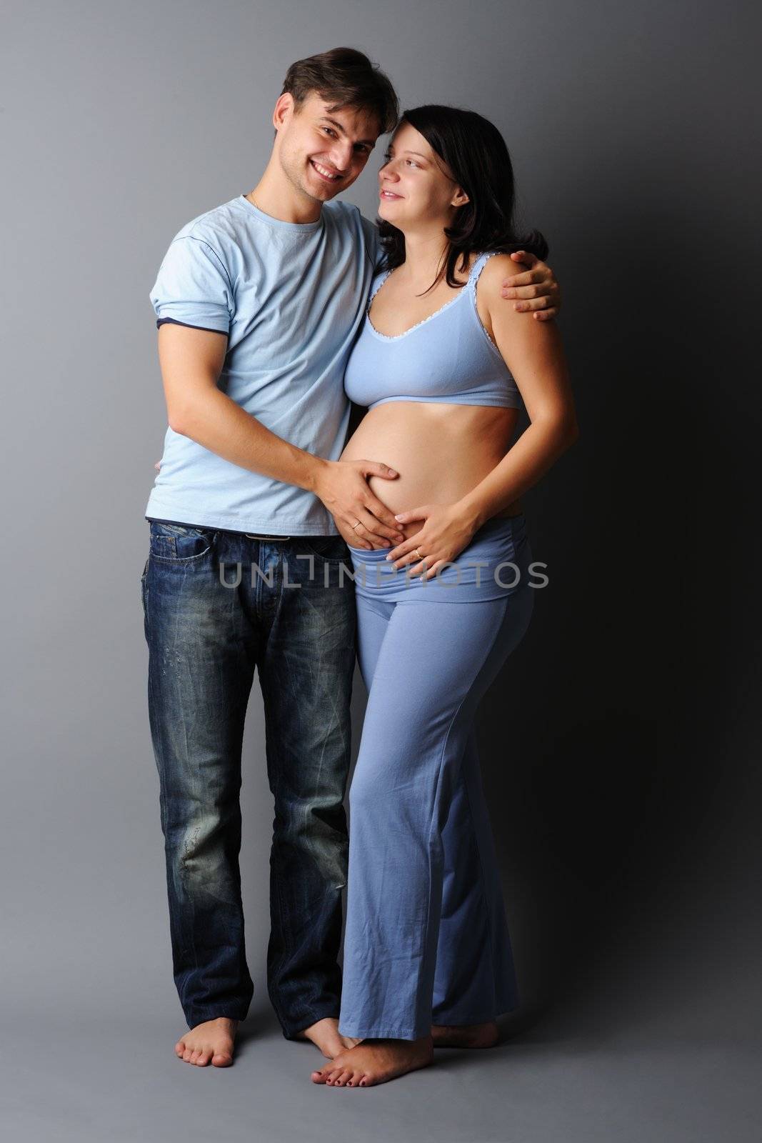 Pregnant Couple by haveseen