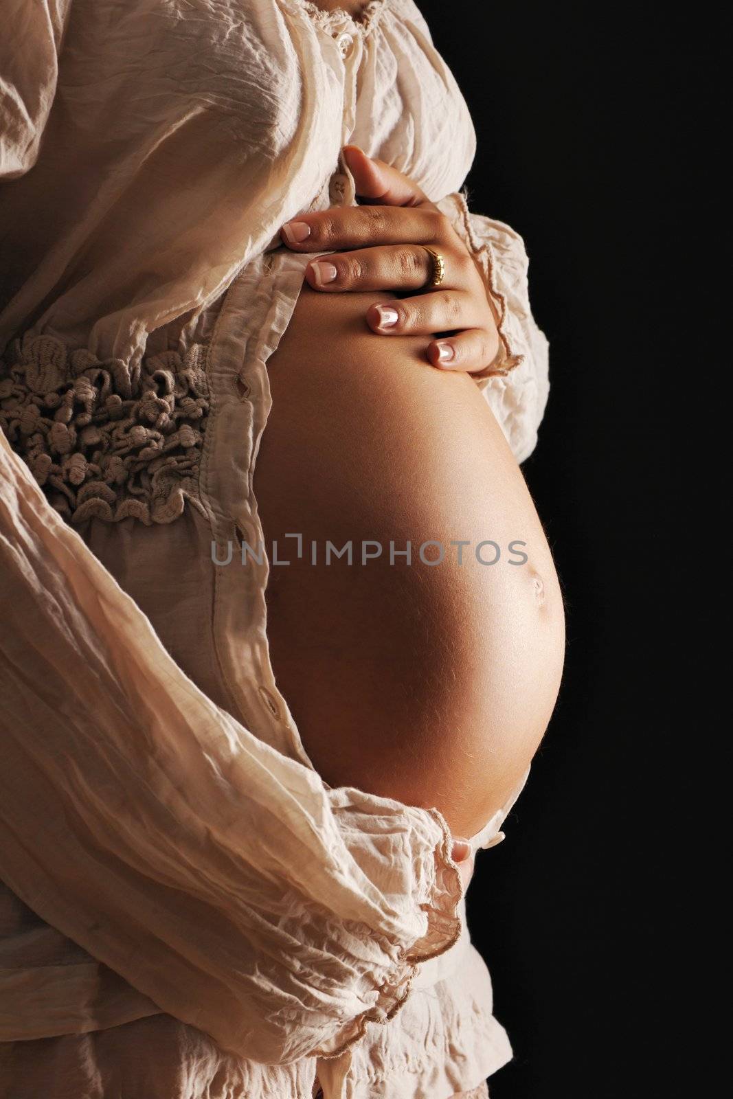 Pregnant woman belly by haveseen