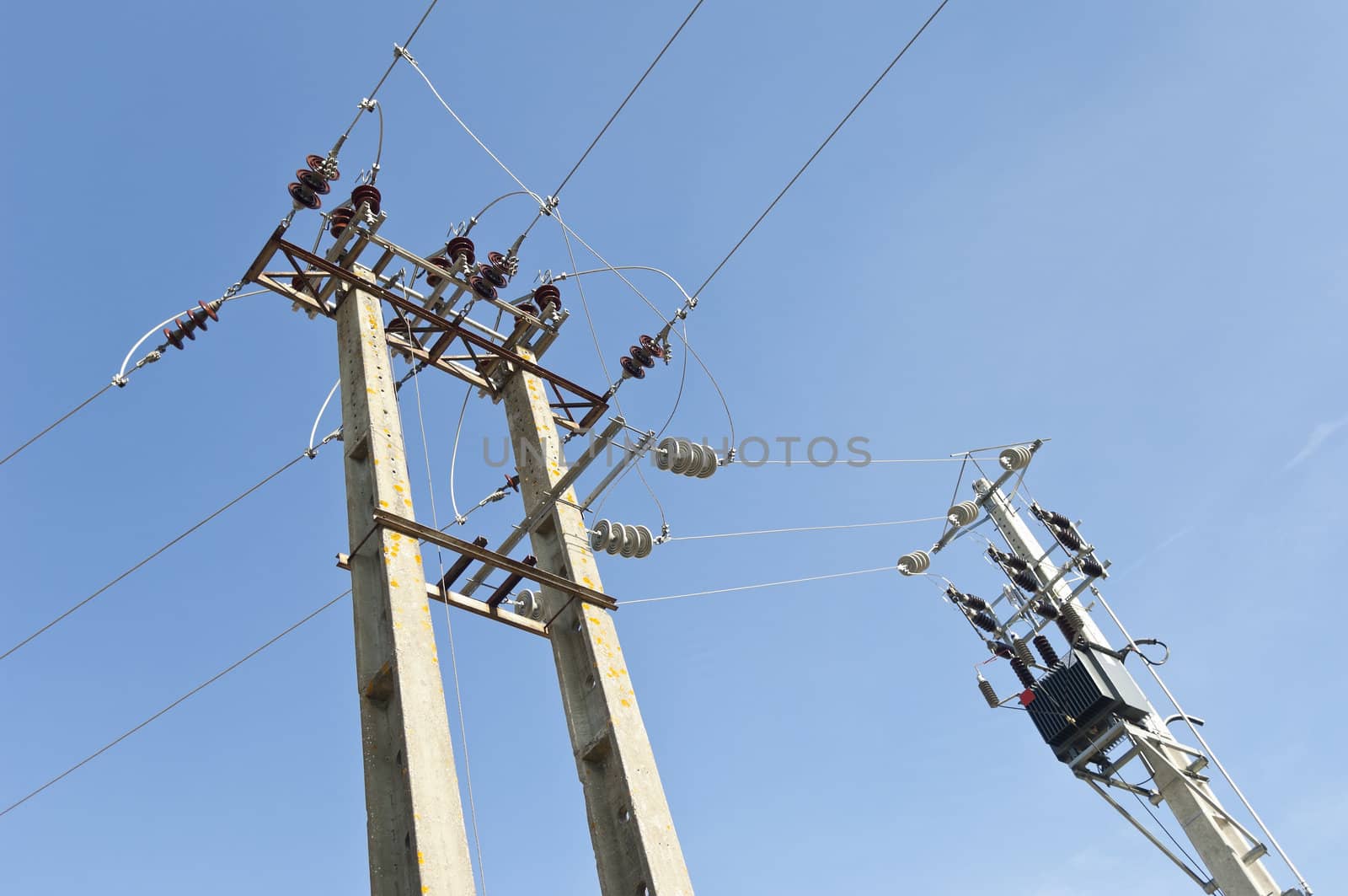 Power lines by mrfotos