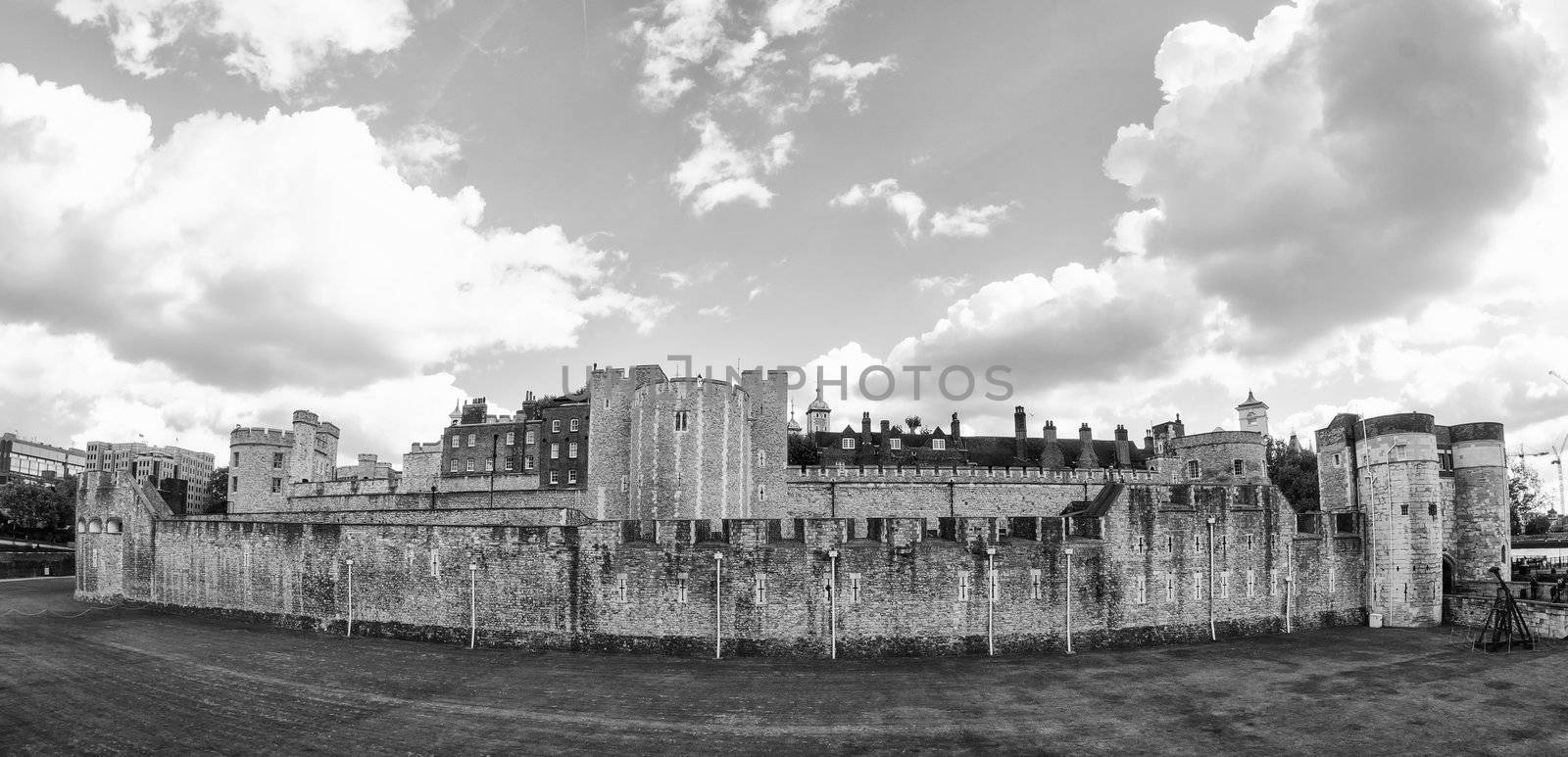 Tower of London, wideangle view by jovannig