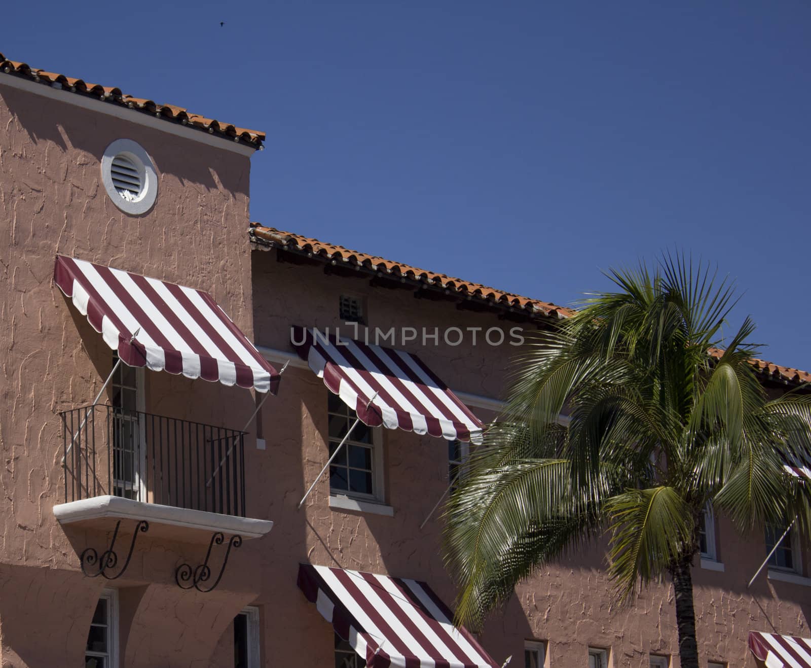 Building in Miami Florida by jeremywhat