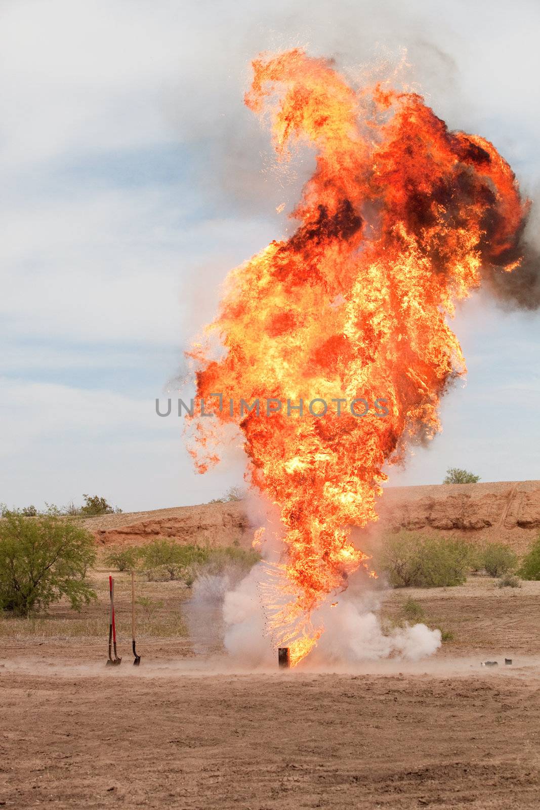 Giant exploding controlled fireball for movie outside
