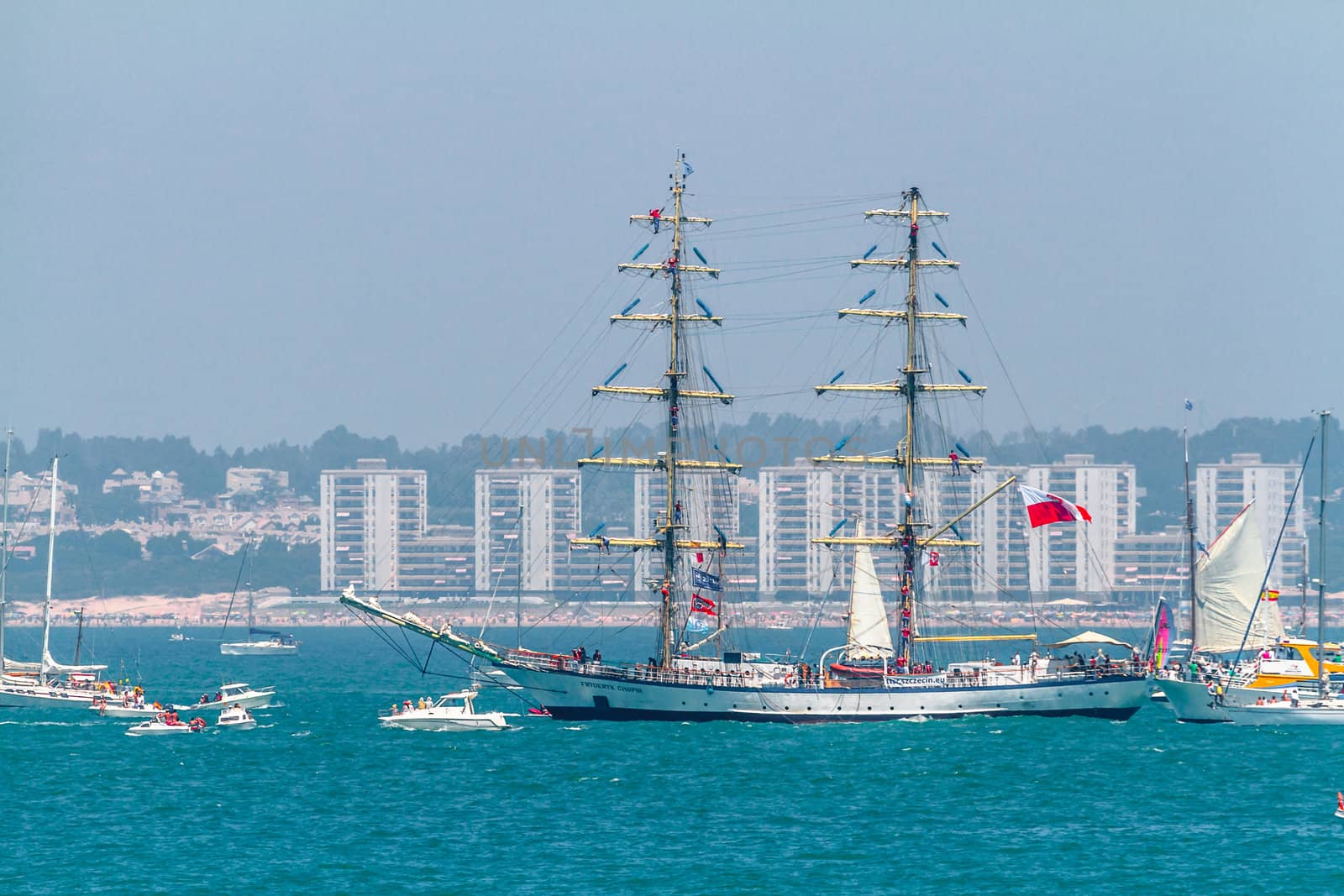 CADIZ, SPAIN - JUL 29: Polish Ship, Fryderyk Chopin setting sail on the Tall ship races 2012 on July 29 , 2012, in Cadiz , Spain