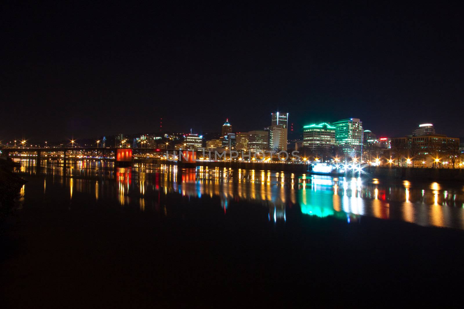 Portland, OR Night by joshuaraineyphotography