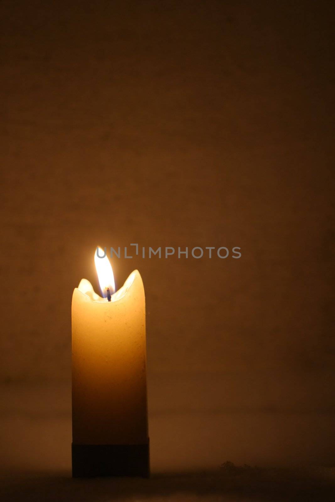 Closeup of burning candles by yucas