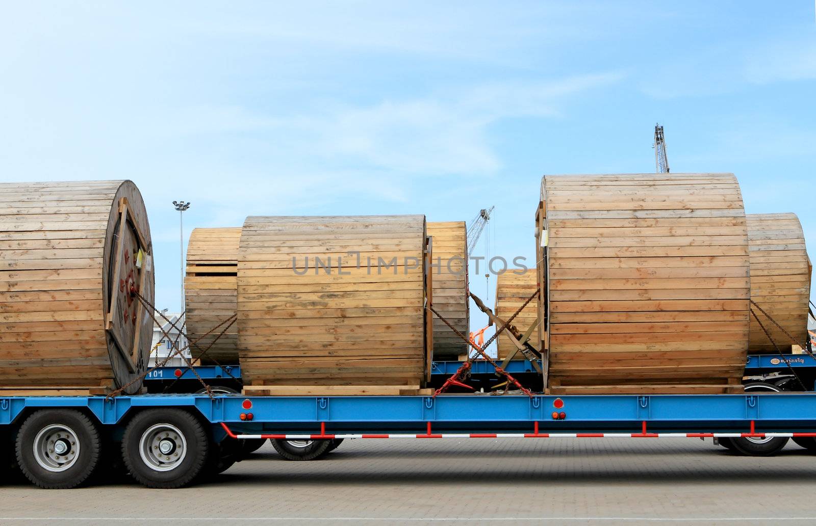 Transportation of metal products on road by rufous