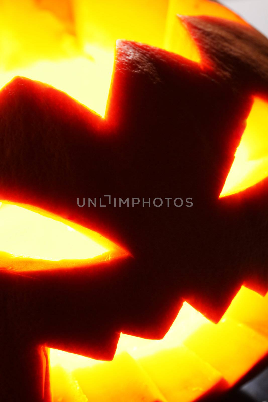 Illuminated halloween pumpkin by rufatjumali