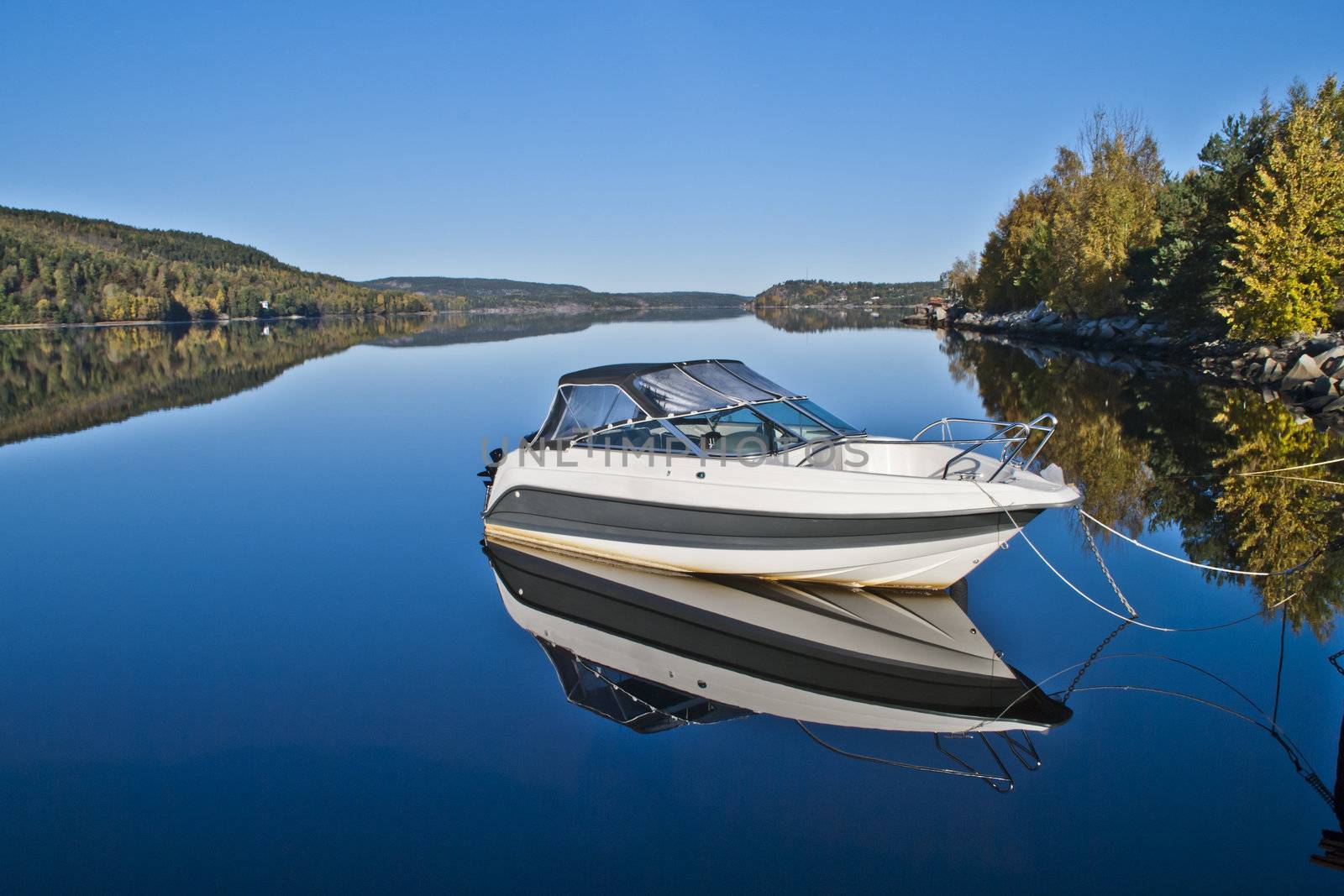 moored boat in iddefjord by steirus