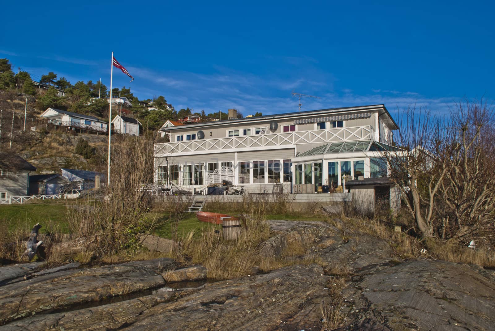 in the past this was a hotel and restaurant but is now privately owned, svalerødkilen is located in halden municipality and is a popular recreation area by locals in the summer with swimming, outdoor recreation, fishing, and boating. picture is shot in november 2012