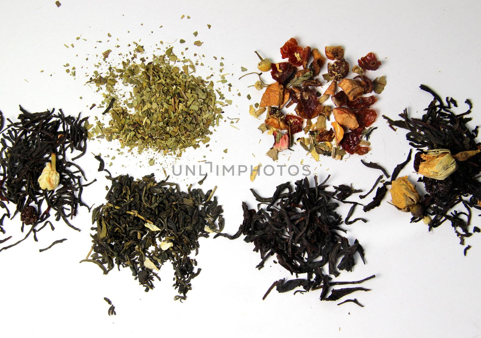Big variation of green; black and fruit tea; 