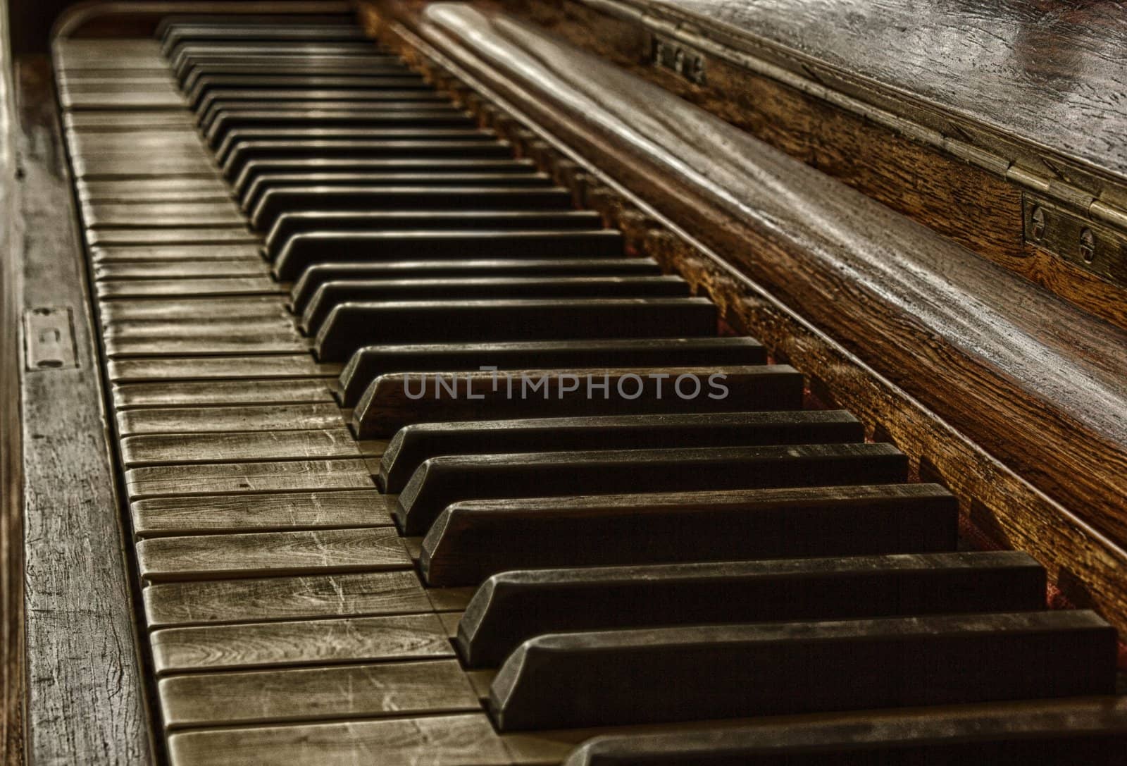 Close up HDR og old piano from 1856