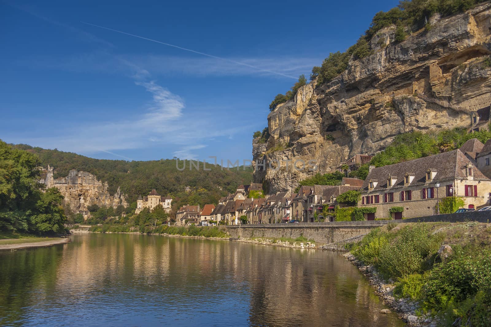 View of the town of Roc Gageac, Dordogne, France