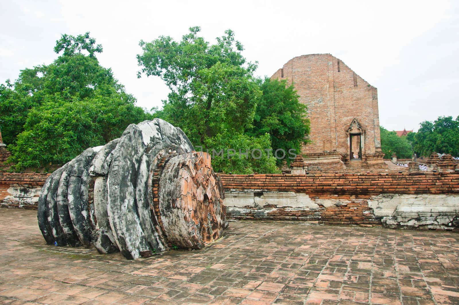 The ruins of the old pagoda at Ma Hae Yong temple, Thailand