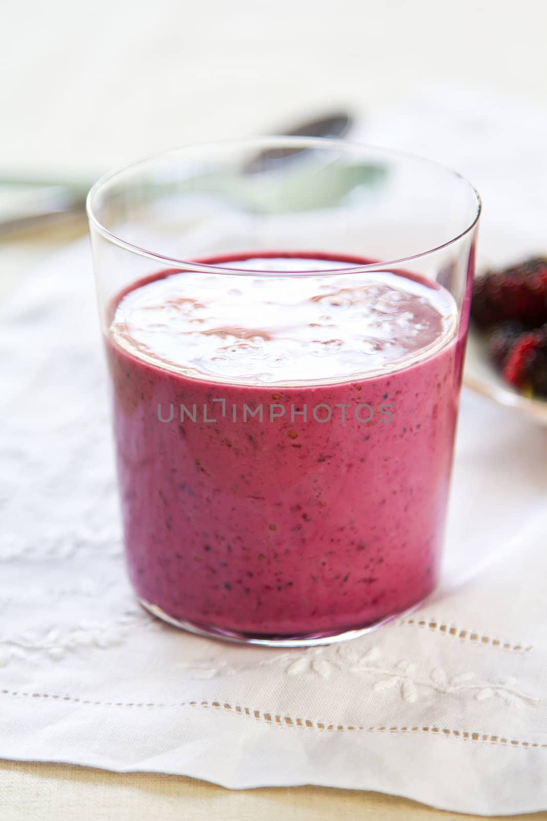 Mulberry smoothie by vanillaechoes