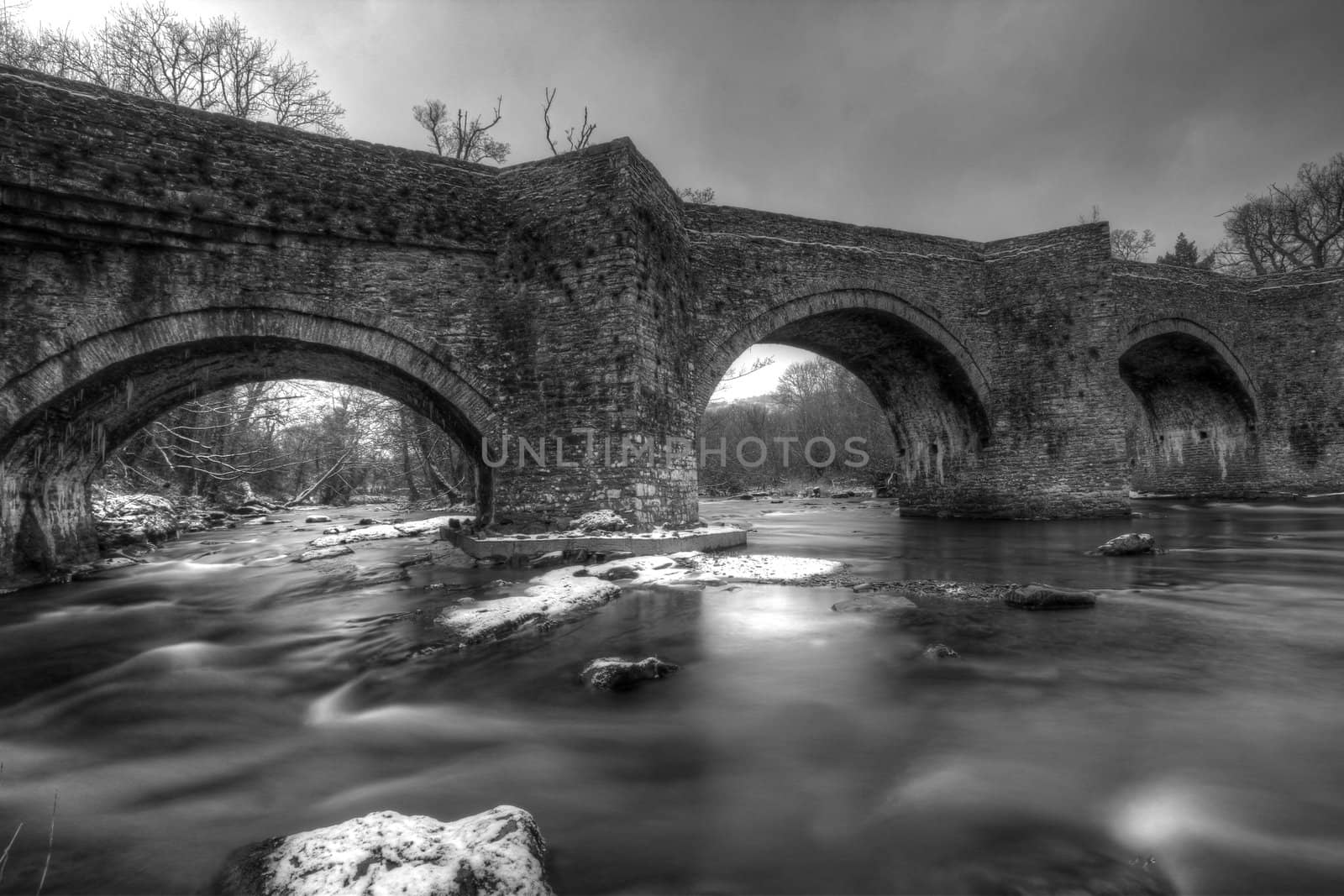 Snowey bridge in the Breacon Beacons by olliemt