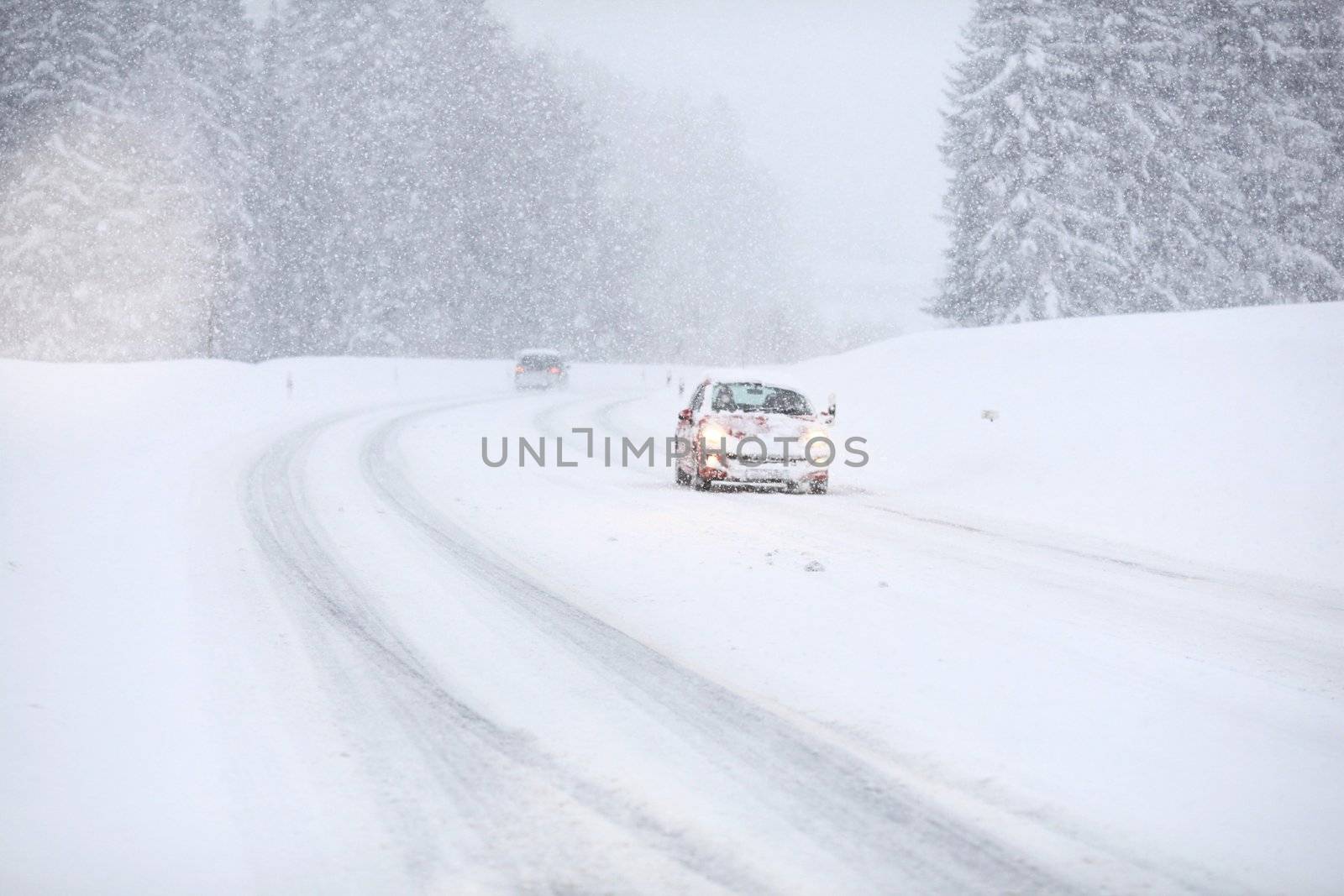 car snow traffic by yucas
