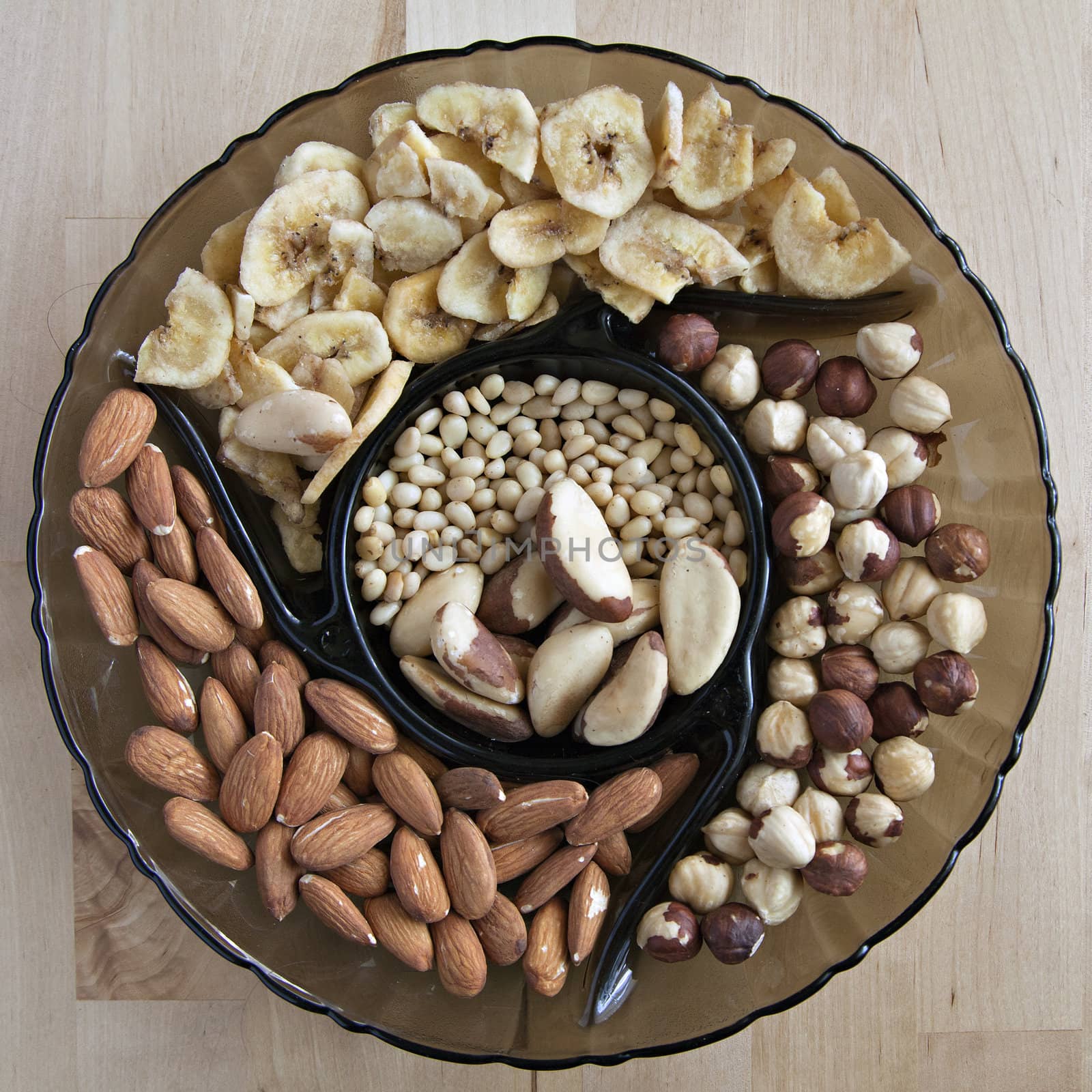 Nuts plate by Goodday