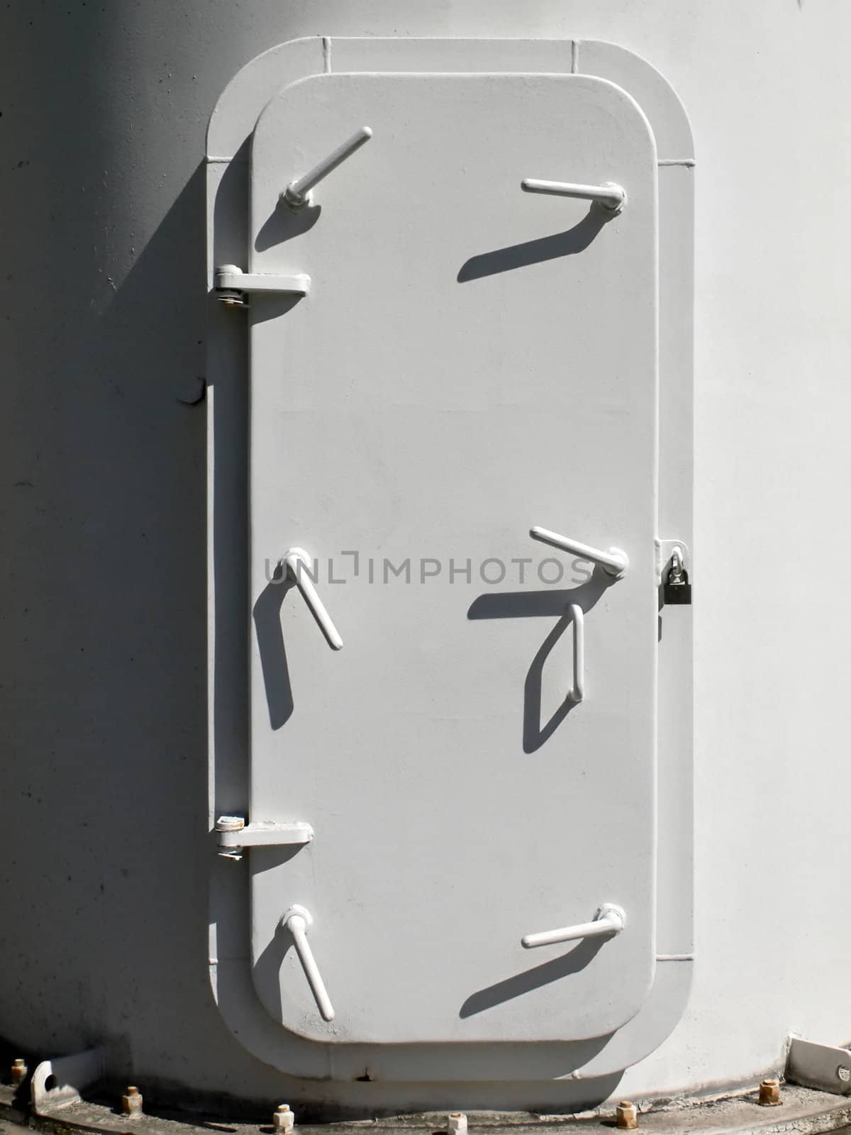 white metallic door by yuriz