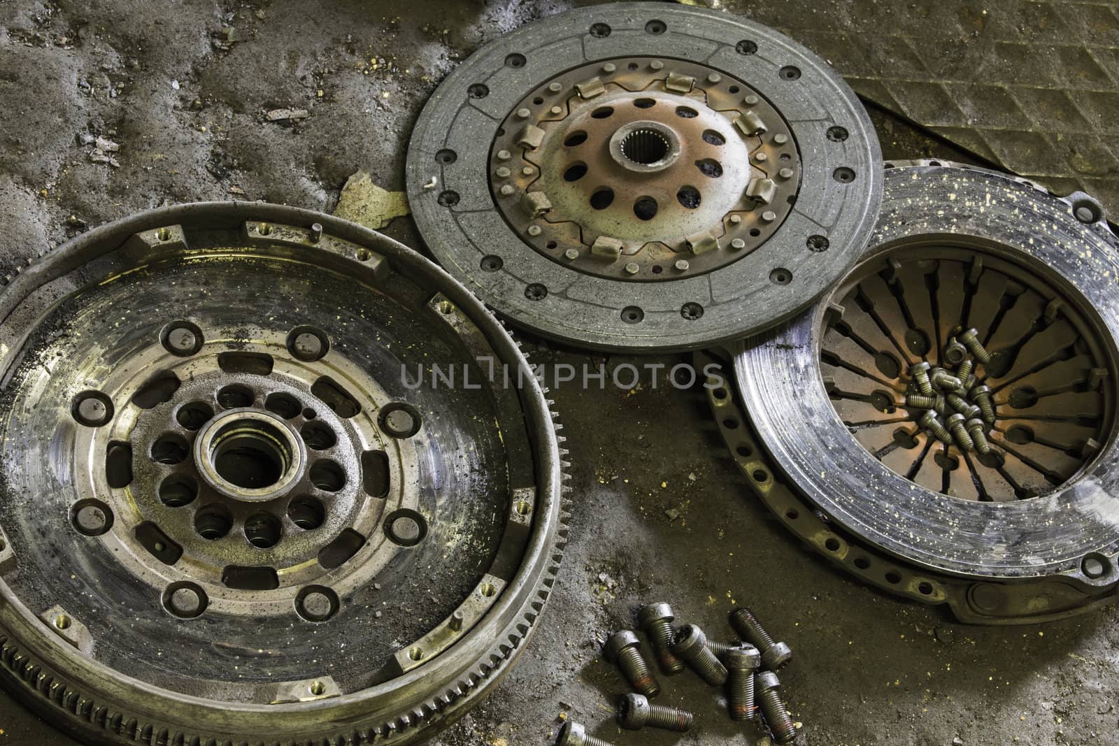Component parts of a clutch mechanism for a motor vehicle