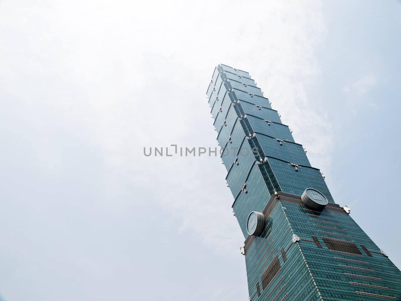 TAIPEI, TAIWAN - APRIL 29: The Taipei 101 building on April 29, 2010 in Taipei, Taiwan. The Taipei 101 ranked officially as the world's tallest building from 2004 until 2010.