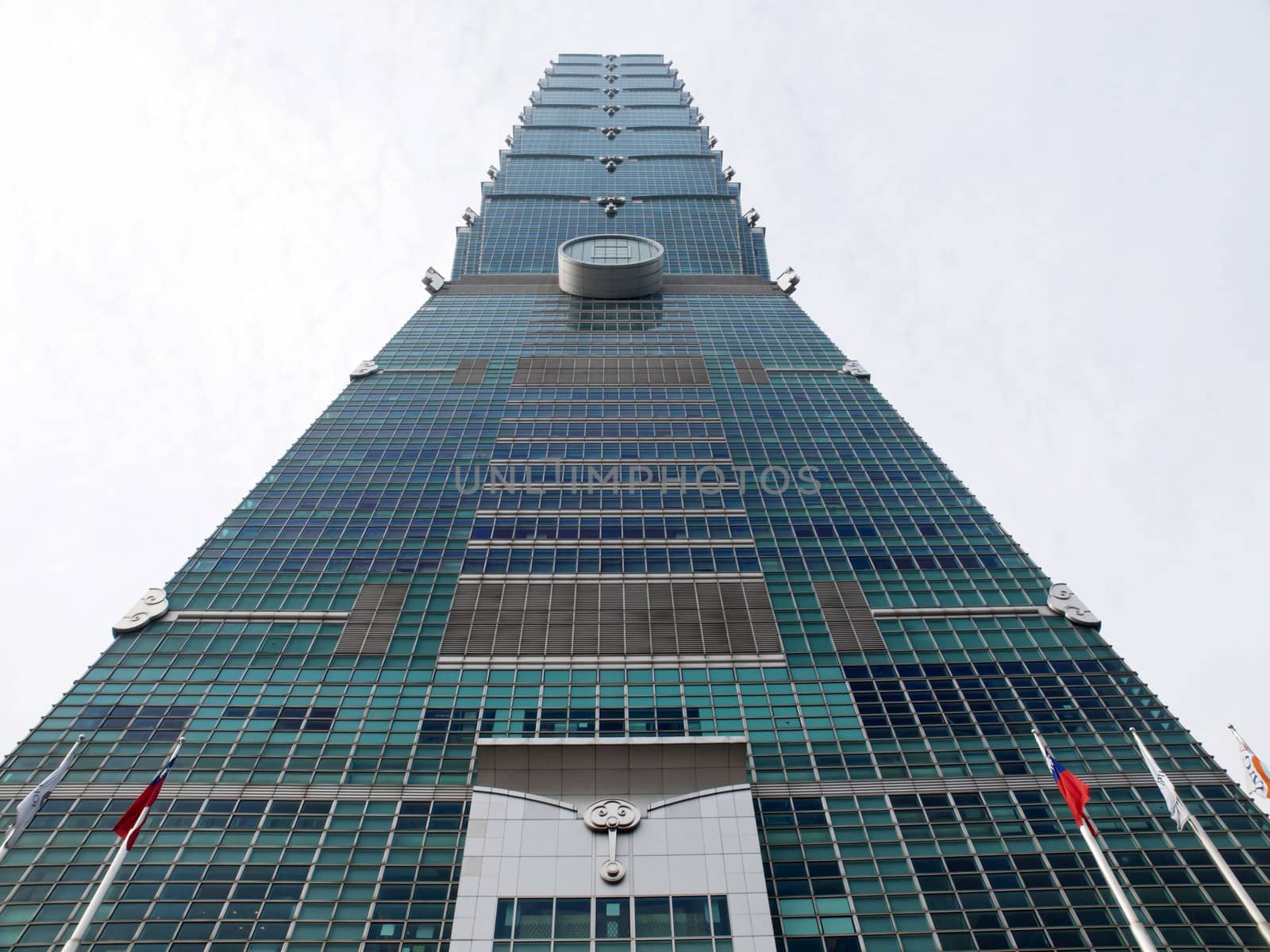 TAIPEI, TAIWAN - APRIL 29: The Taipei 101 building on April 29, 2010 in Taipei, Taiwan. The Taipei 101 ranked officially as the world's tallest building from 2004 until 2010.