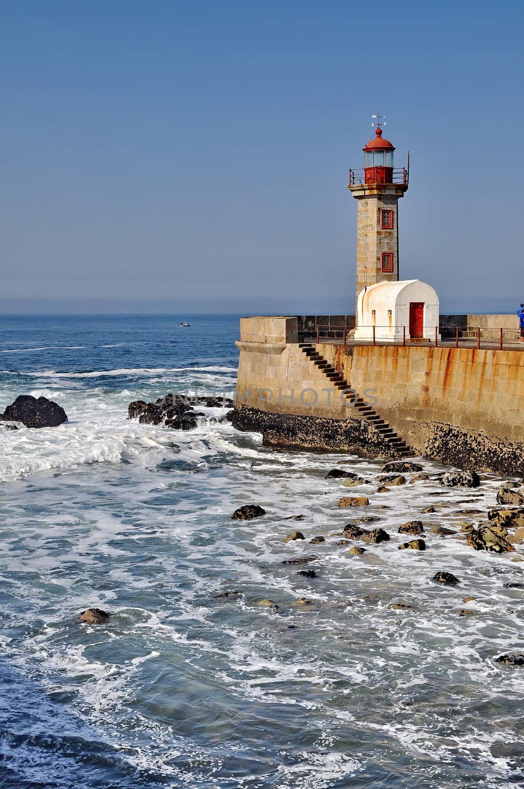 Lighthouse of Porto (Portugal) by anderm