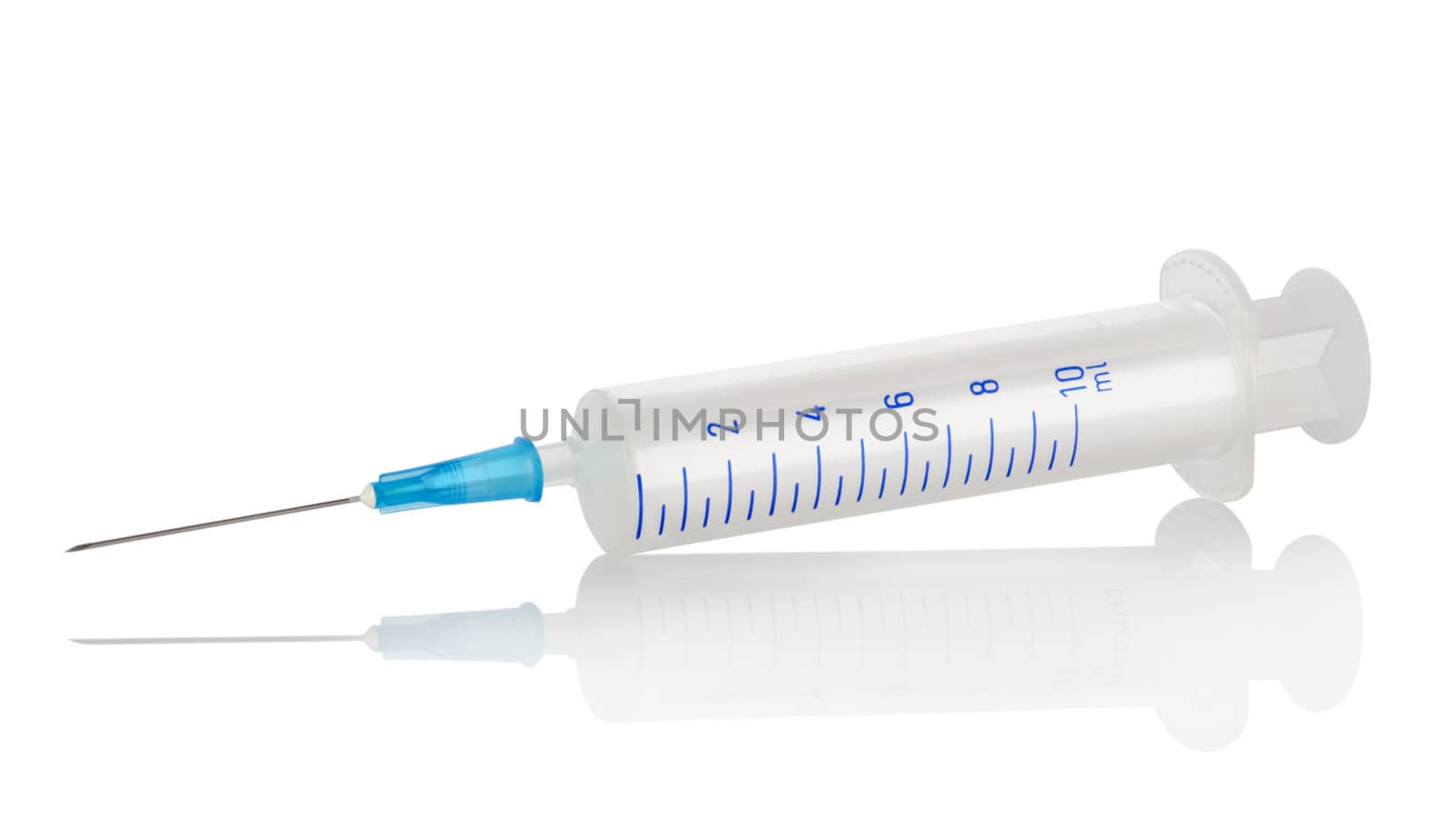 Plastic syringe isolated by Givaga