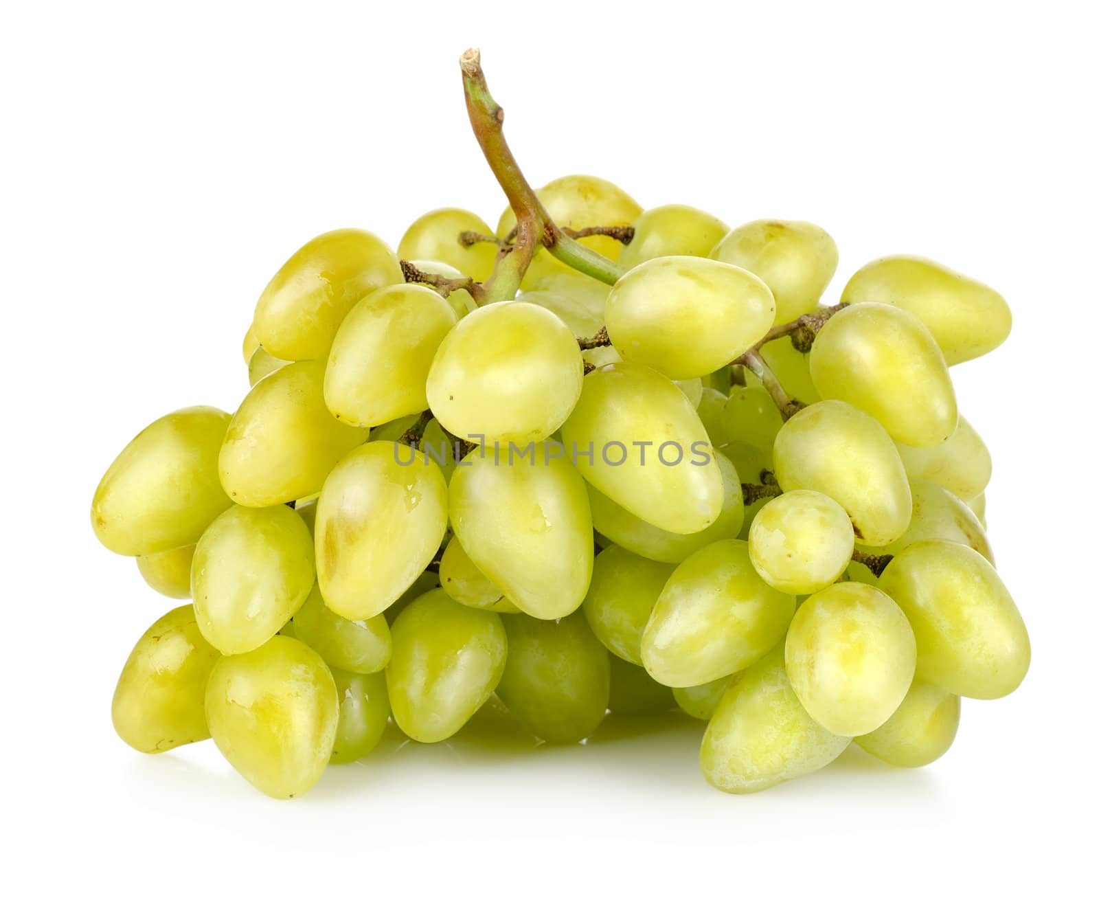 Bunch of grapes by Givaga