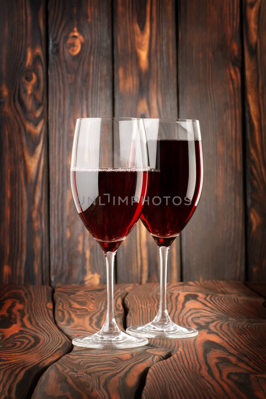 Two glass of red wine by Givaga