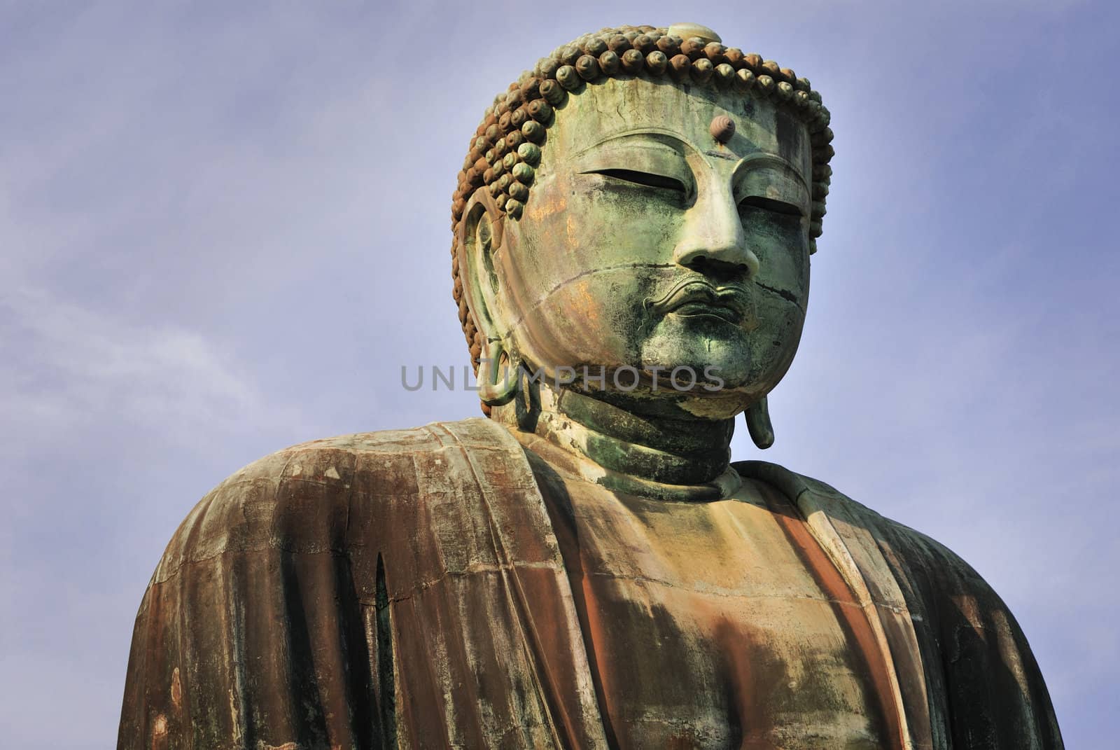 Buddha Head by yuriz