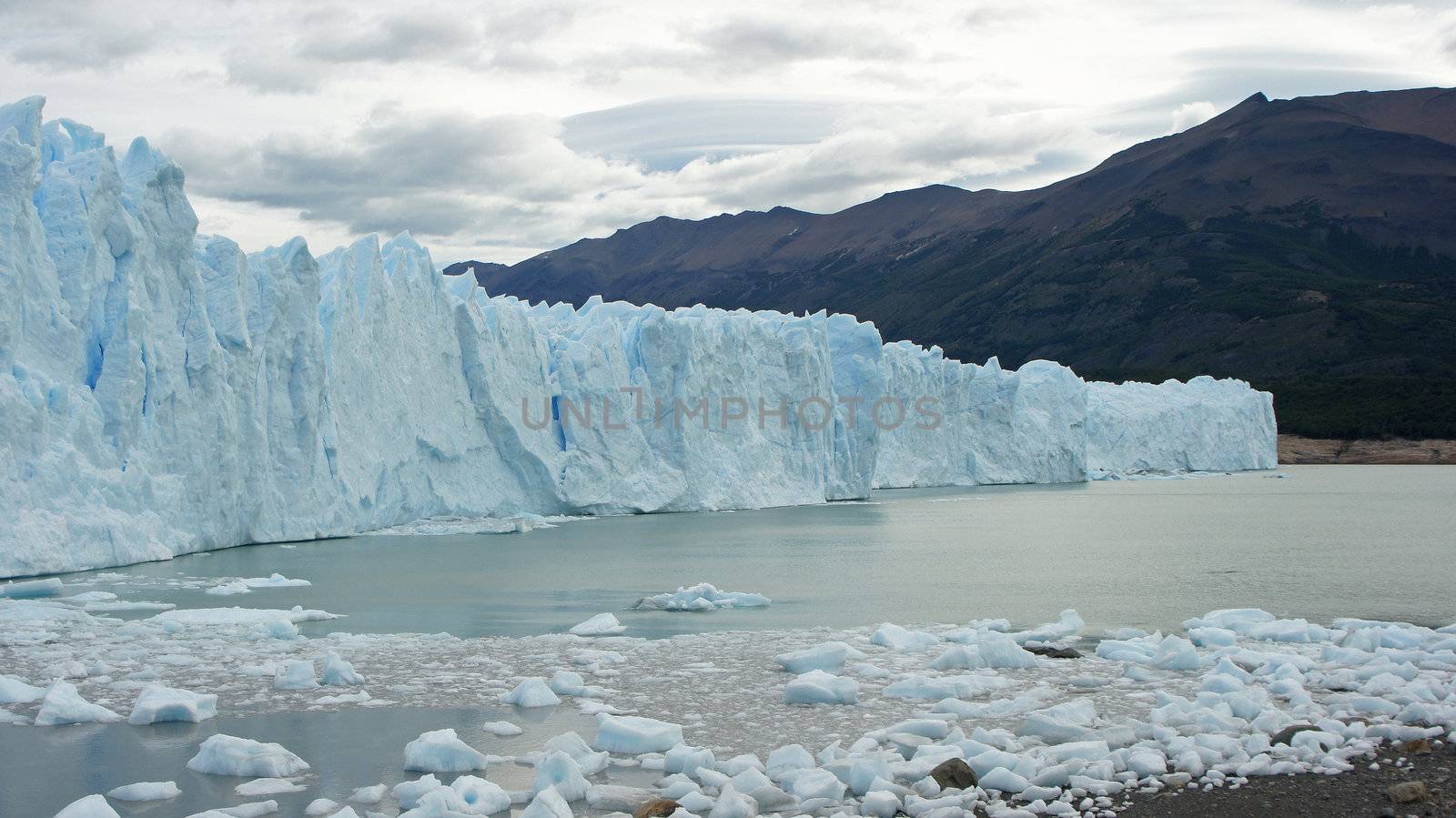 Glacier Perito Moreno, Patagonia, Argentina by alfotokunst
