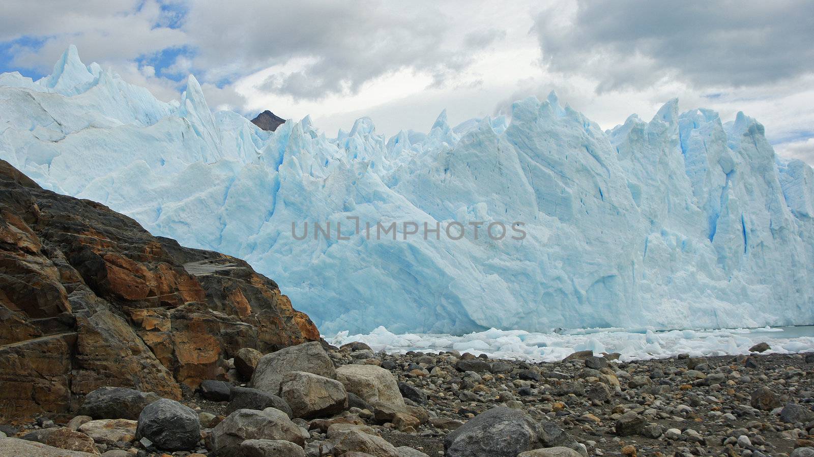 Glacier Perito Moreno, Patagonia, Argentina by alfotokunst