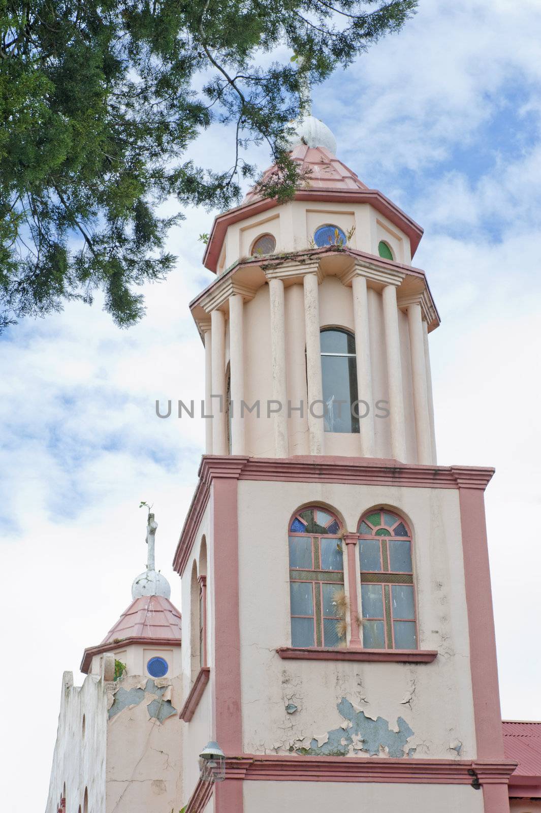 Steeple-Iglesia de San Roque by billberryphotography