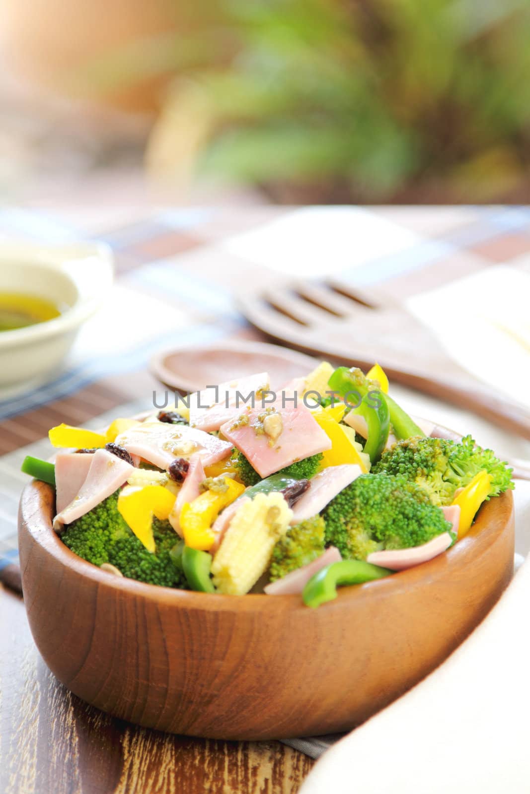 Broccoli and Ham salad by vanillaechoes