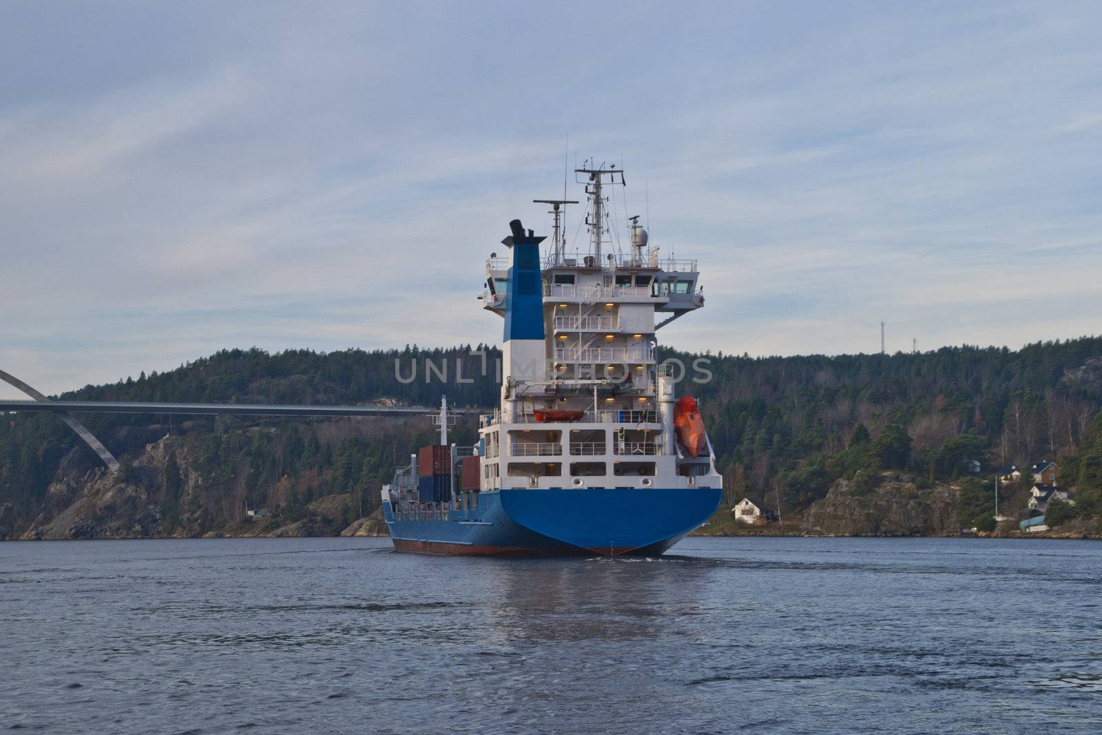 container ship under svinesund bridge, image 14 by steirus