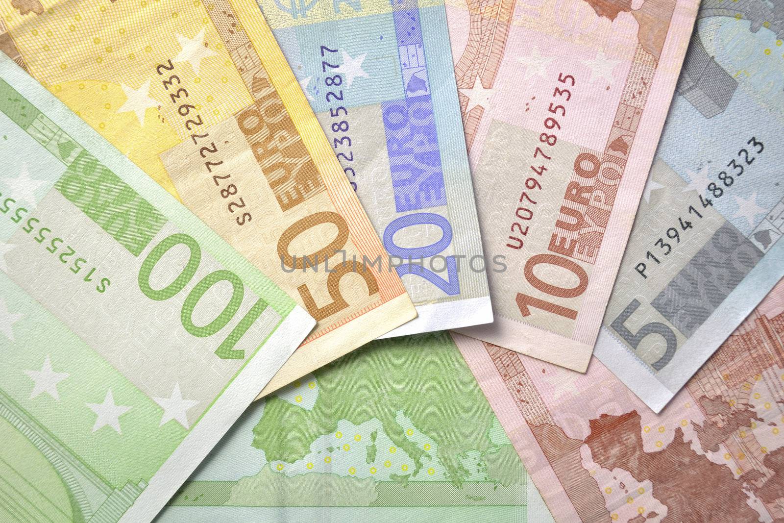 Euro banknotes by yuriz