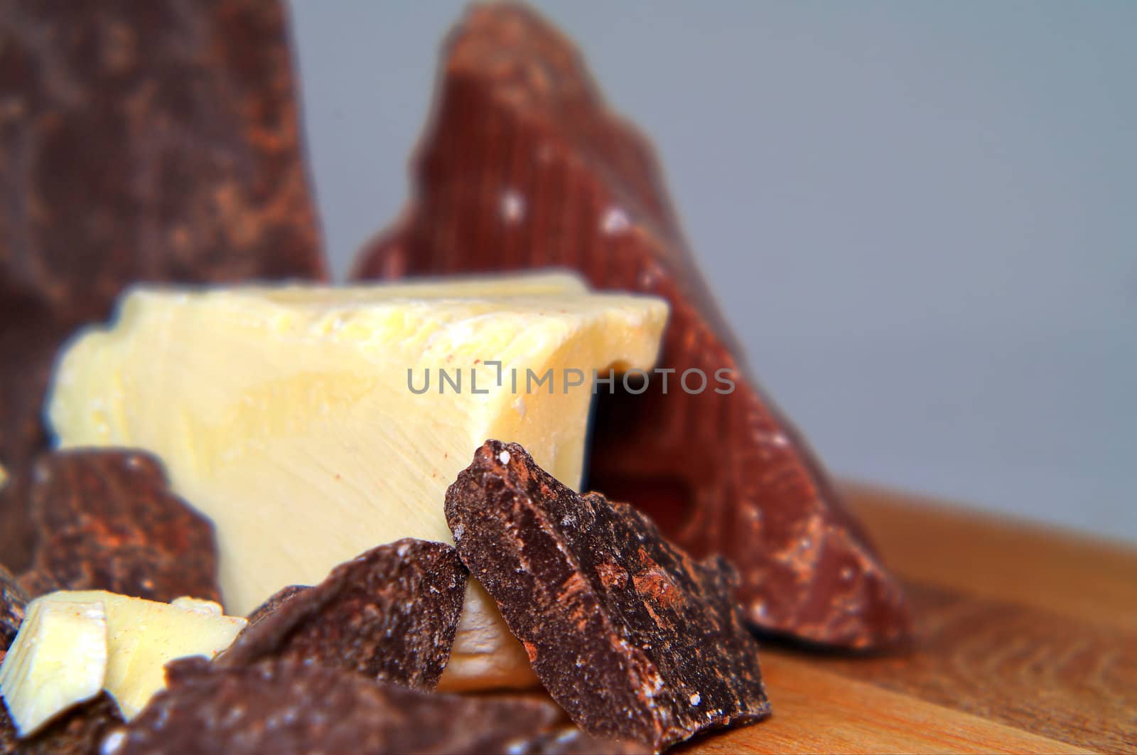 Bittersweet Chocolate with white and brown choaclate