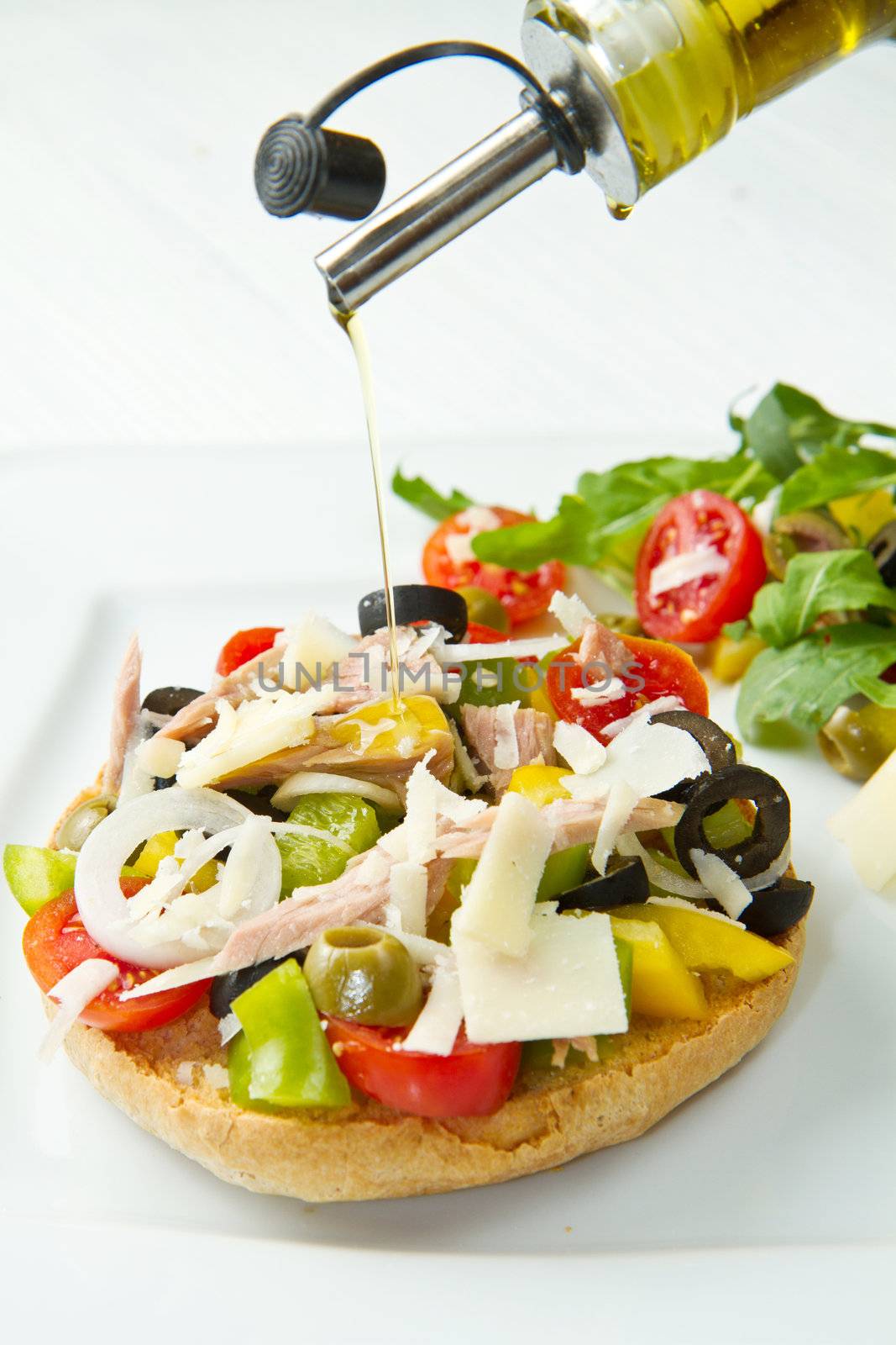 frisella with vegetables and tuna