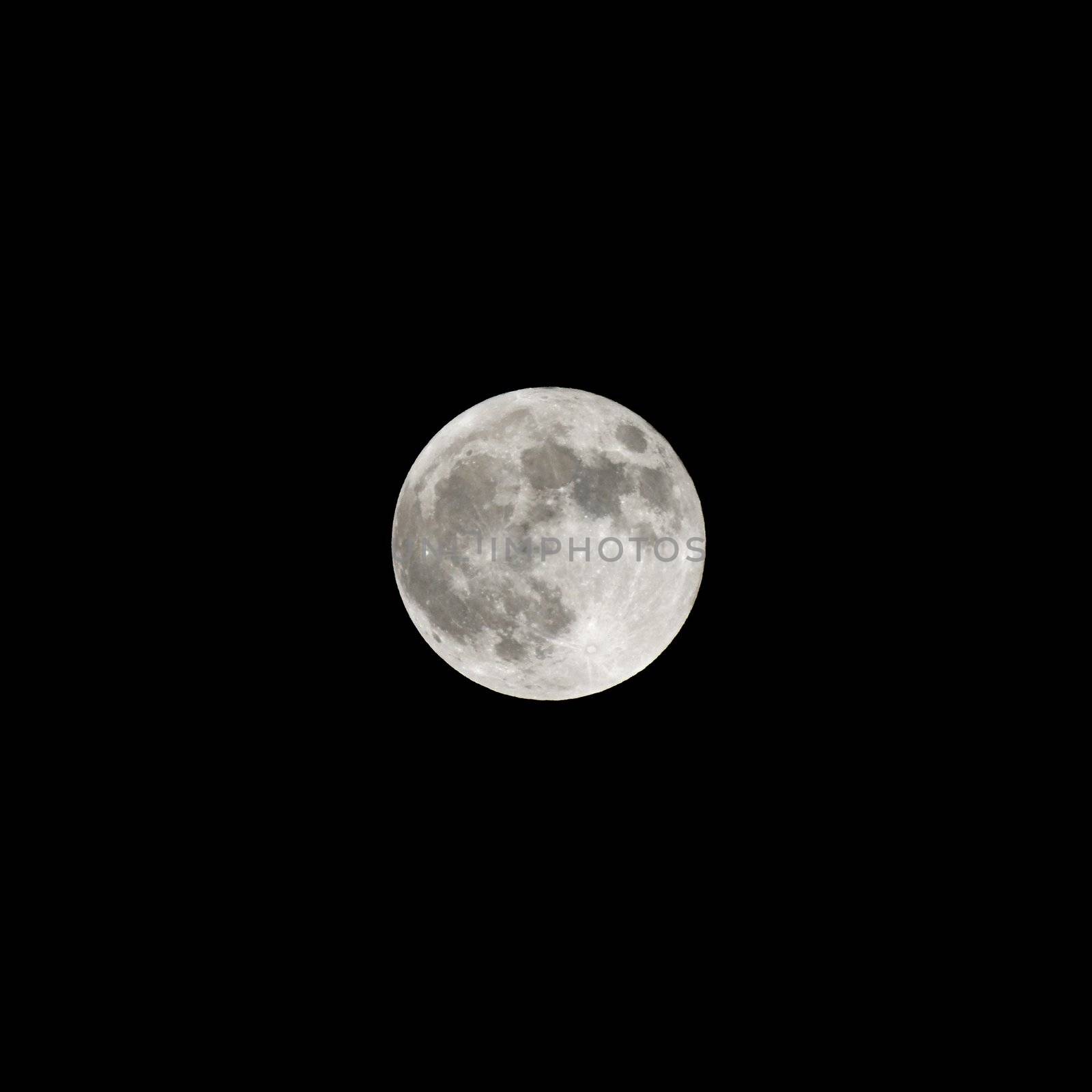 Full moon by dutourdumonde