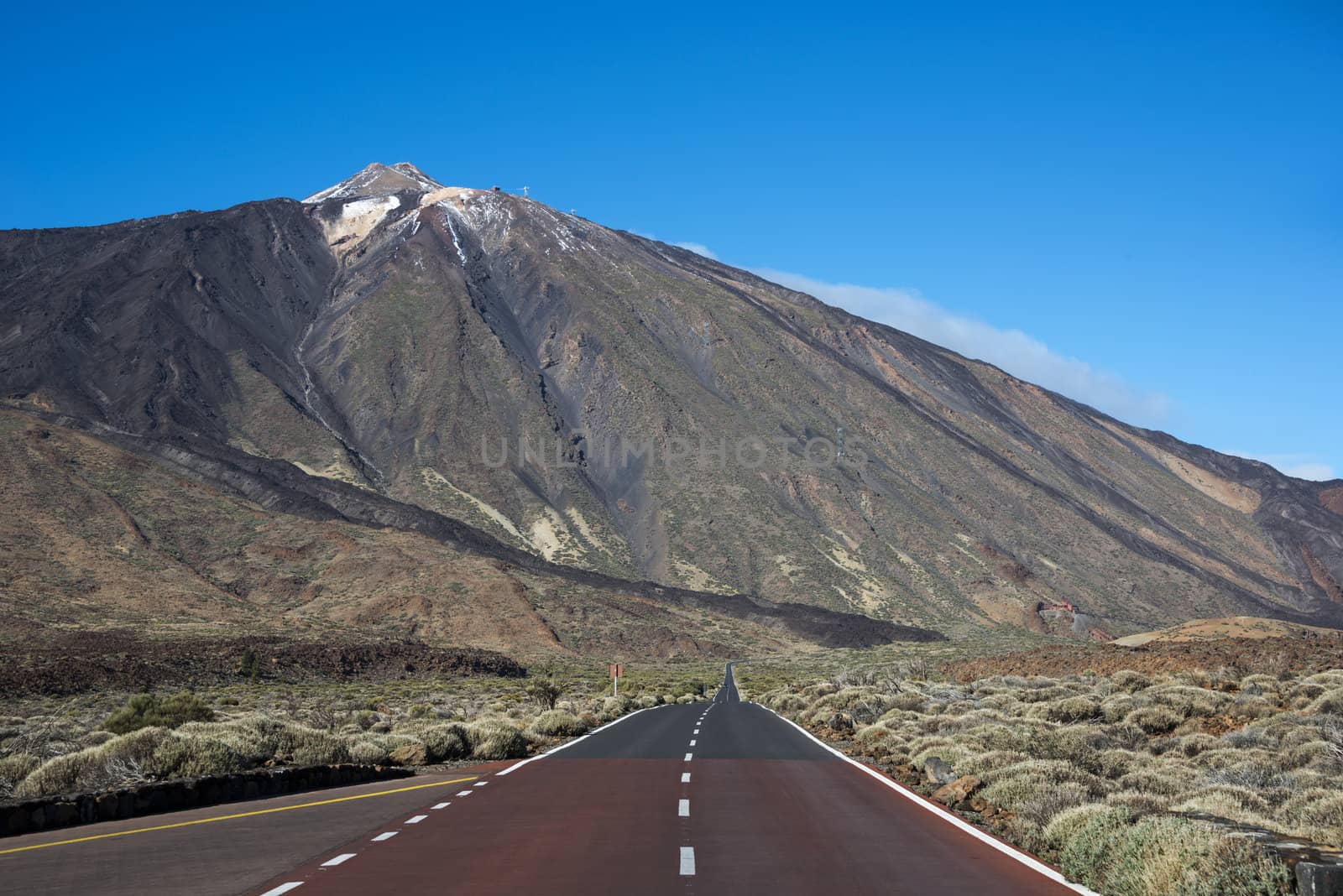 the road to the Vulcano De Teide on the spanish Island Tenerife