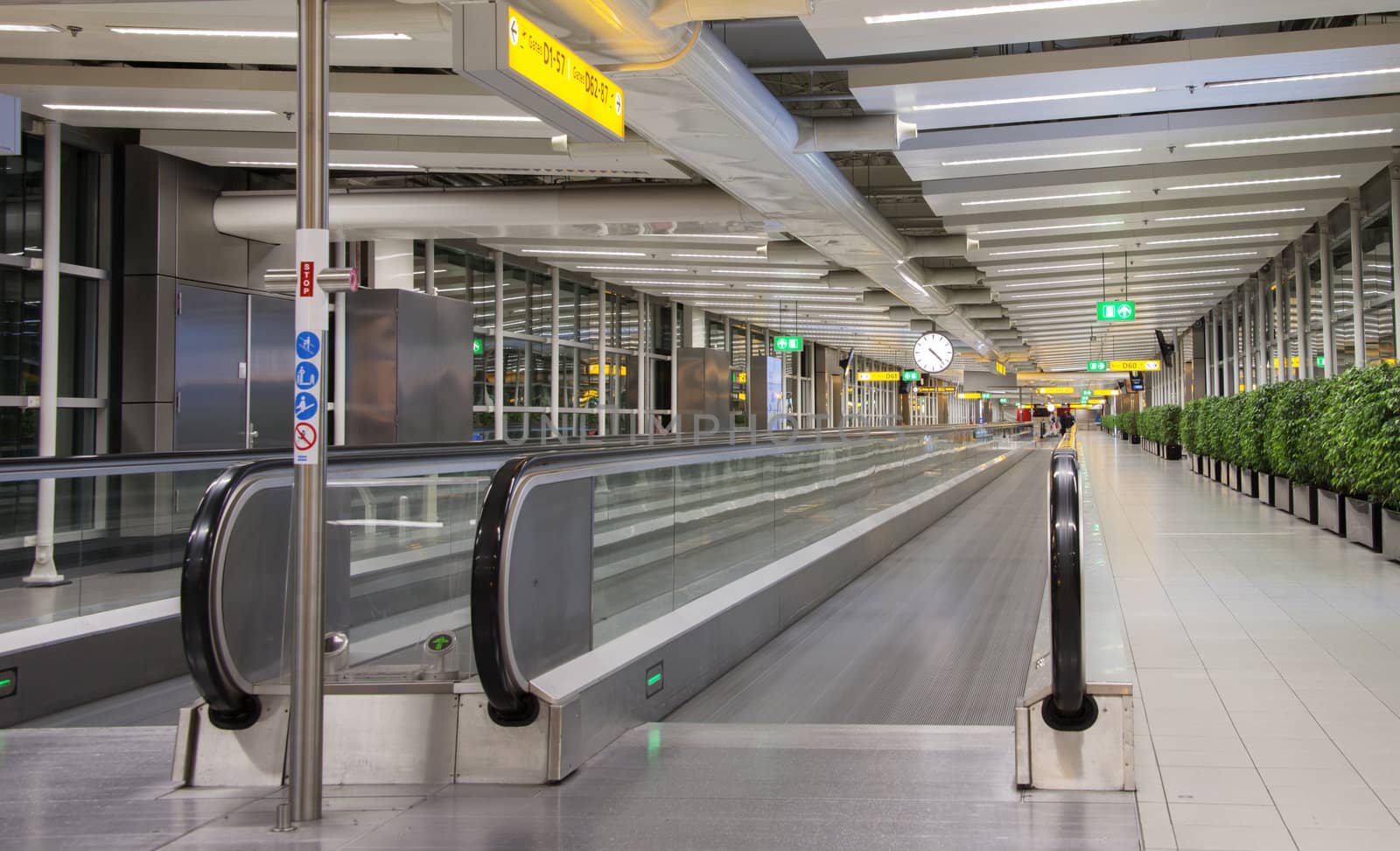 the way to the gates at schiphol airport 